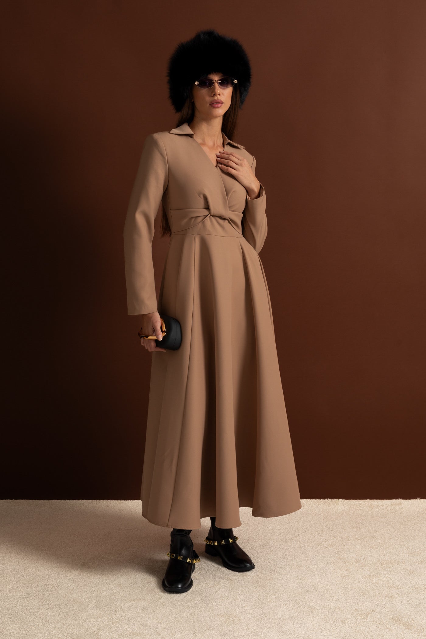 Long Sleeve Dress With Knotted Waist Detail – Camel