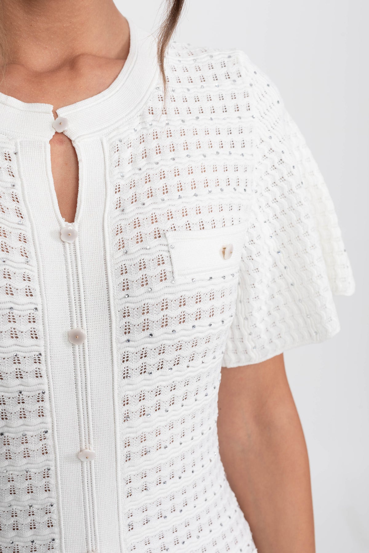 Rochie midi cu mânecă scurtă și textură tricotată cu sclipiri - Alb