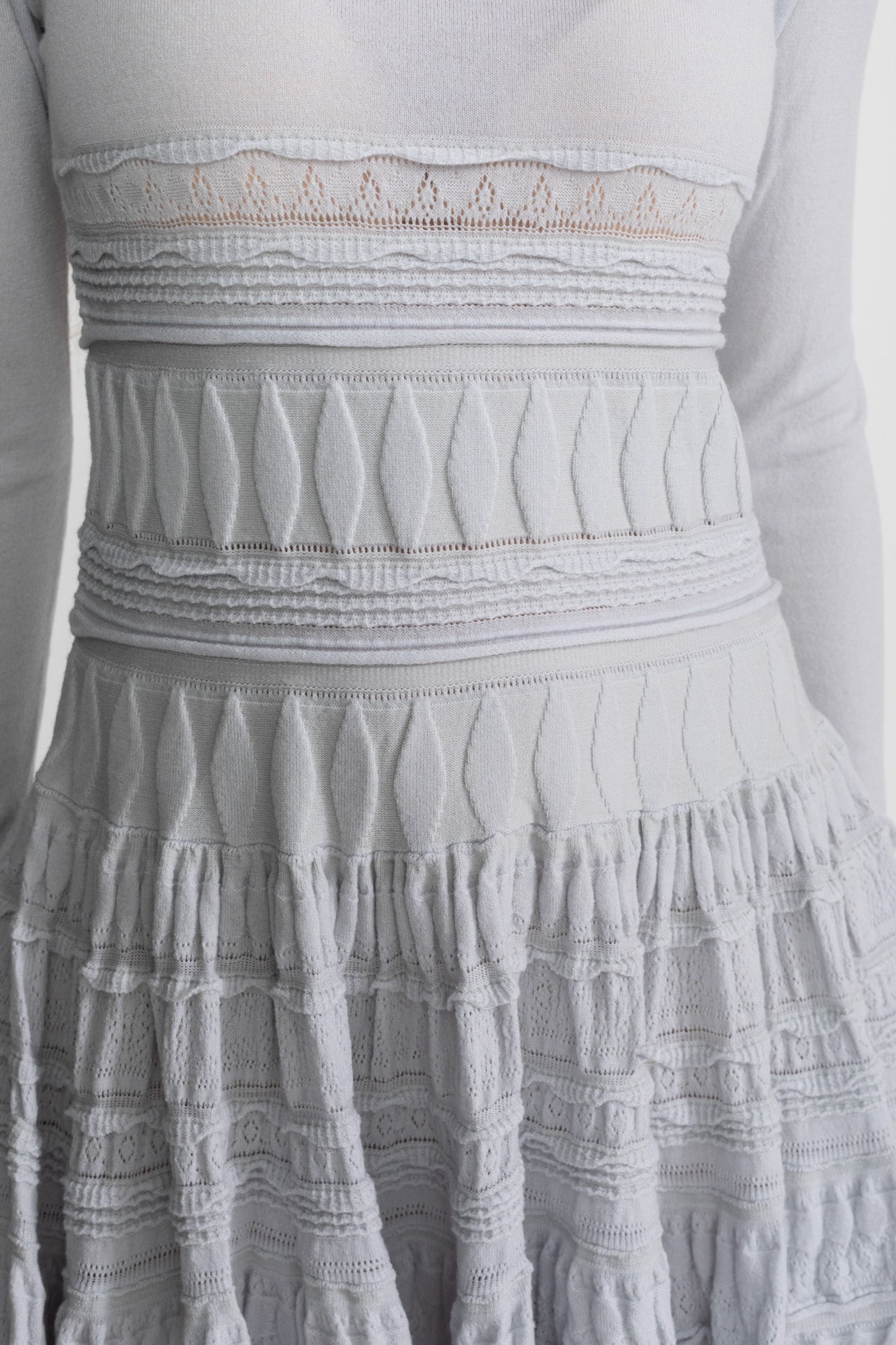 Rochie mini tricotată texturată cu fustă evazată - Gri deschis