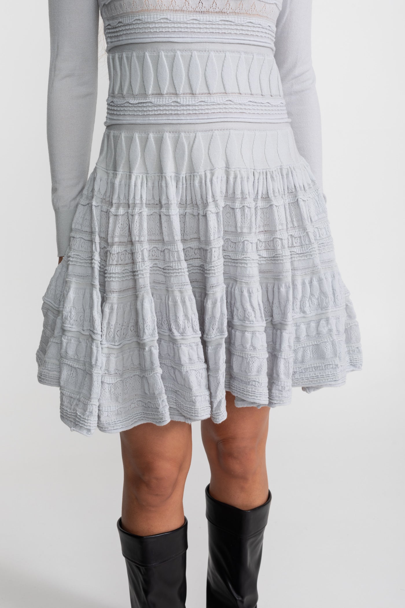 Rochie mini tricotată texturată cu fustă evazată - Gri deschis