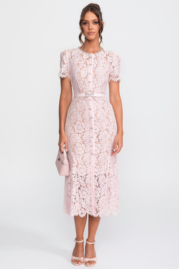 Rochie elegantă cu dantelă florală, croială mulată, detaliu cu nasturi și tiv ondulat - Blush Pink 