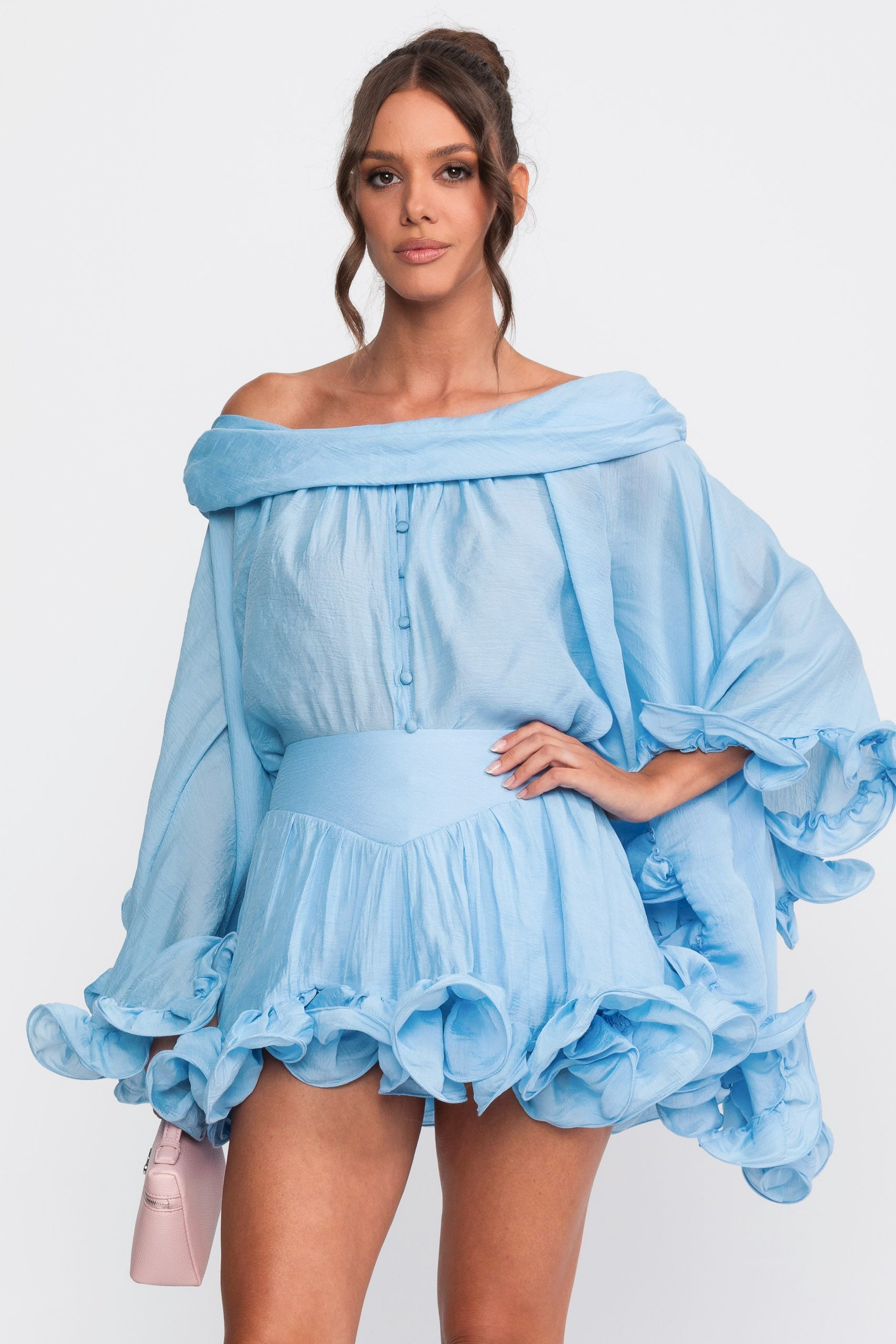 Rochie mini cu umerii goi și tiv cu volane, cu mâneci lungi - Light Blue 