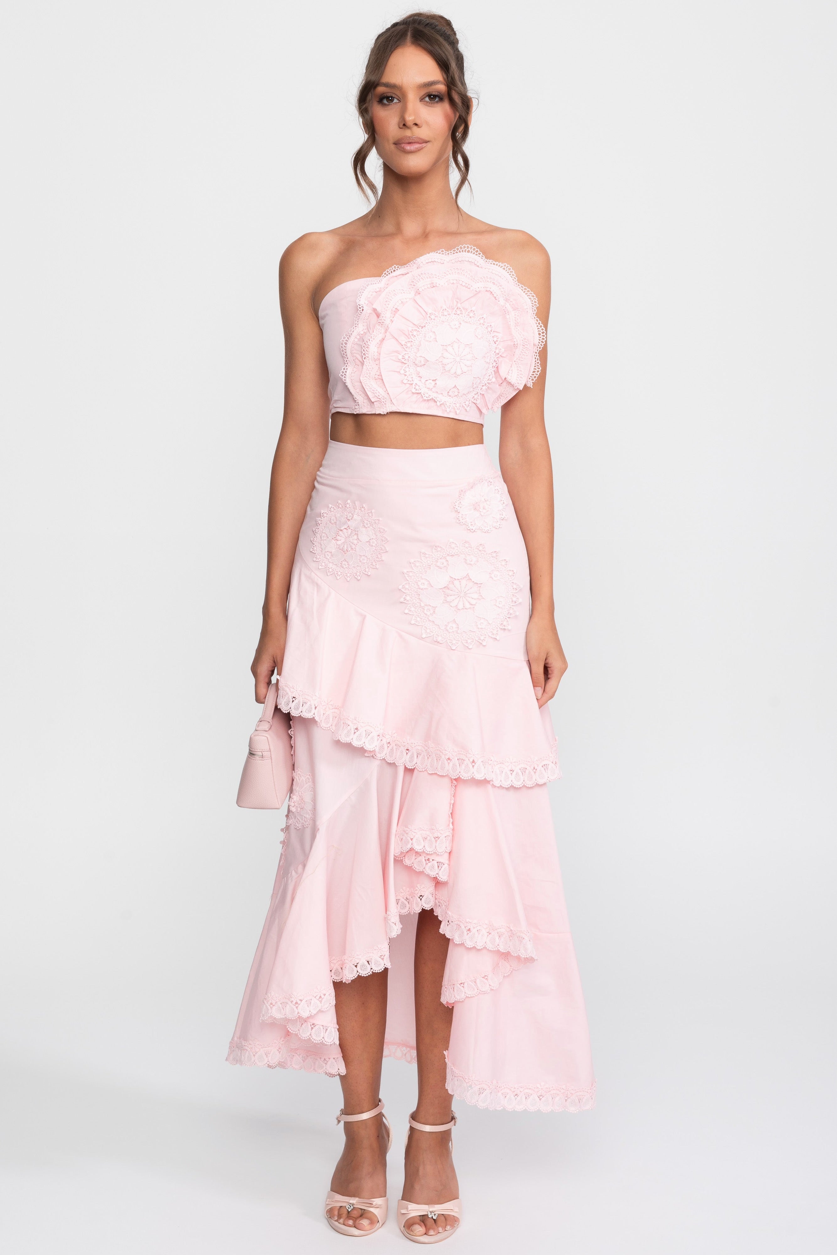 Set din două piese cu medalion croșetat și fustă maxi cu volane - Pink 