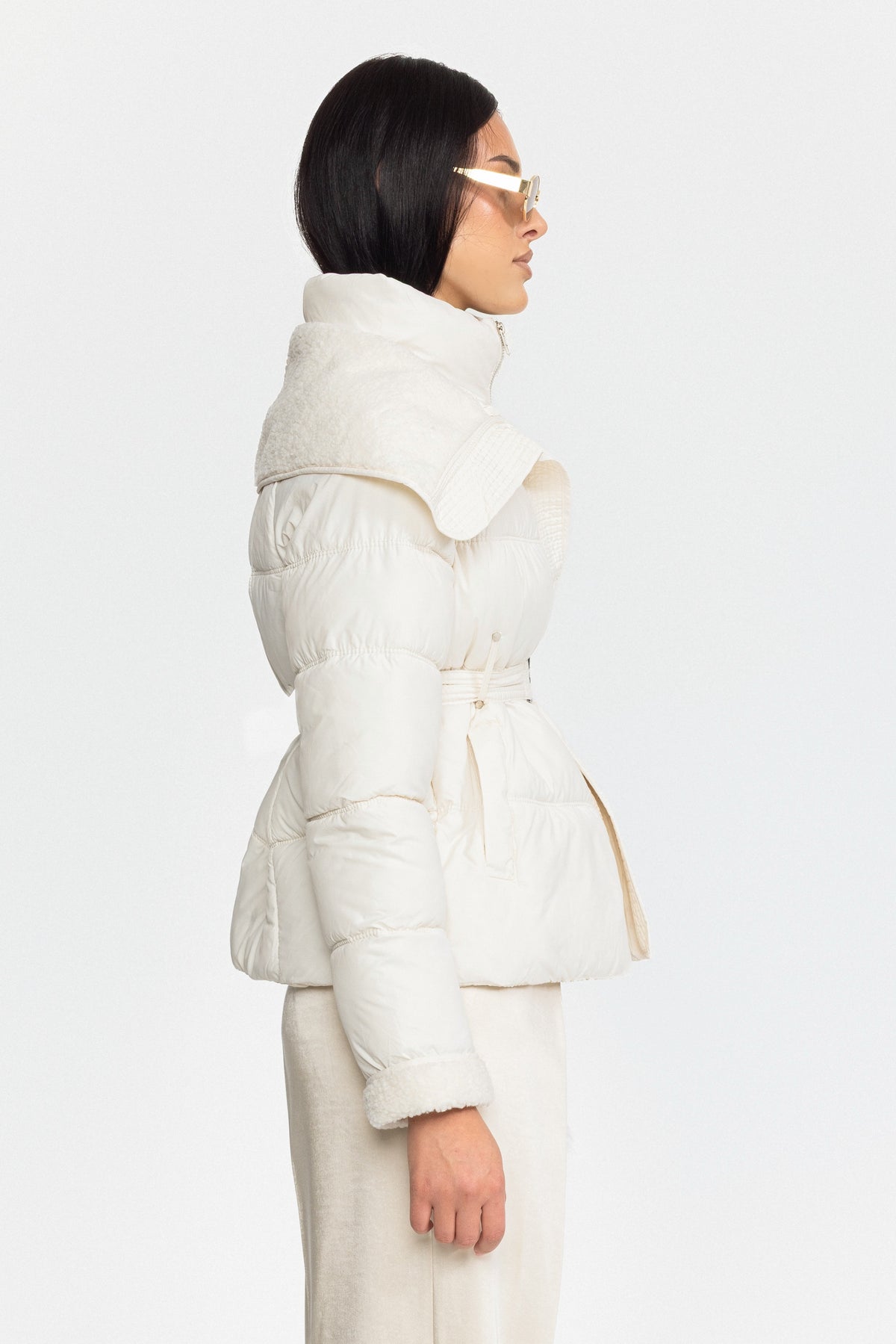 Belted Puffer Jacket with Teddy Collar - Ivoire