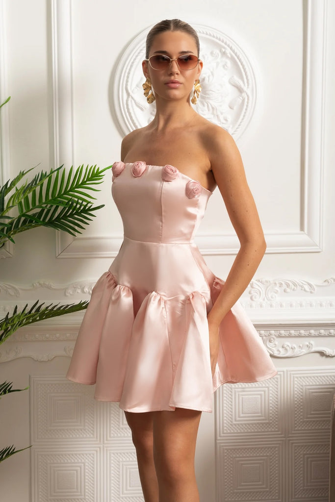 Rochie Mini din Satin cu Corp Strapless și Detalii 3D cu Rozete - Roz 