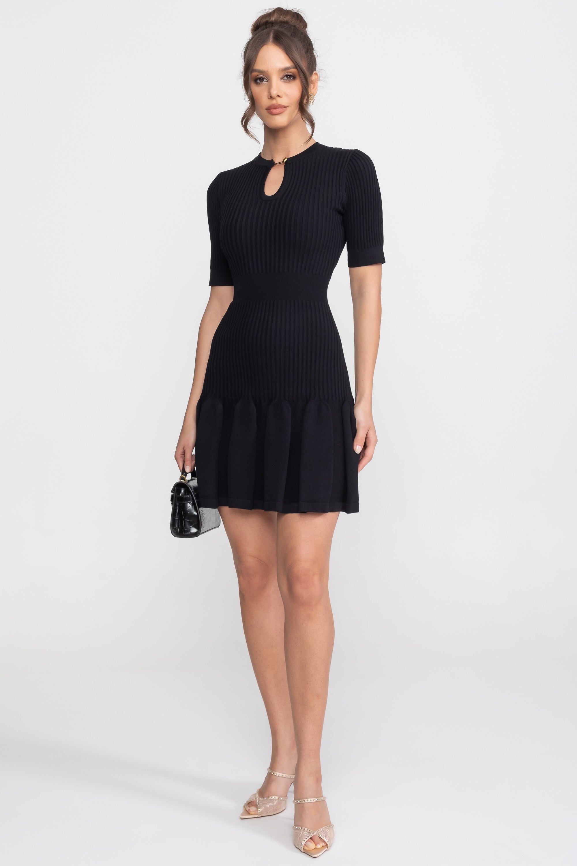Rochie Mini Tricotată cu Dungi, Guler cu Decupaj și Nasturi Aurii - Negru 