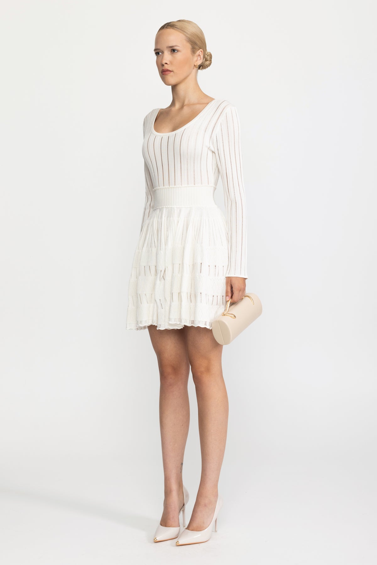 Rochie mini skater din tricot ladder, cu decolteu scoop - Alb 