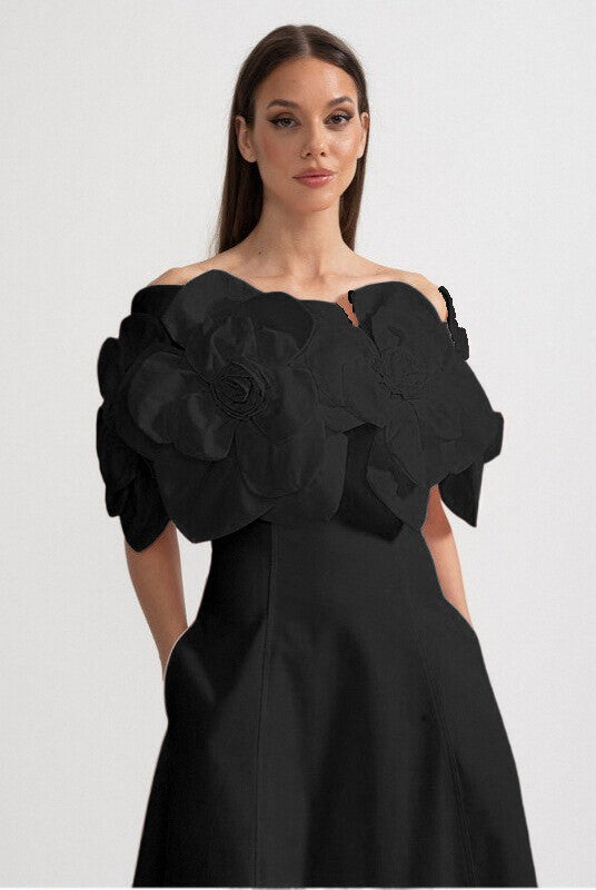 Rochie Midi Off-Shoulder cu Accente Mari Florale din Material - Negru 