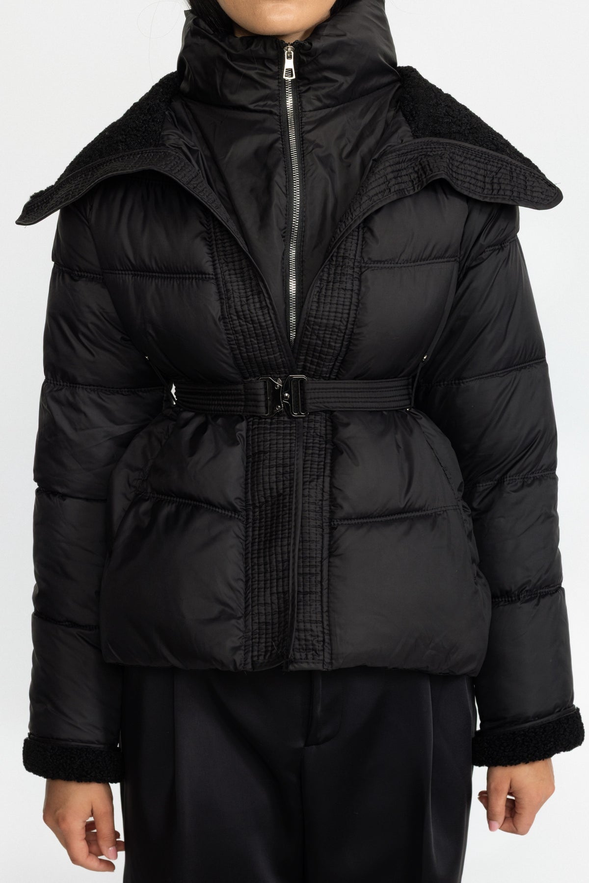 Geacă puffer cu cordon și guler teddy - Negru 