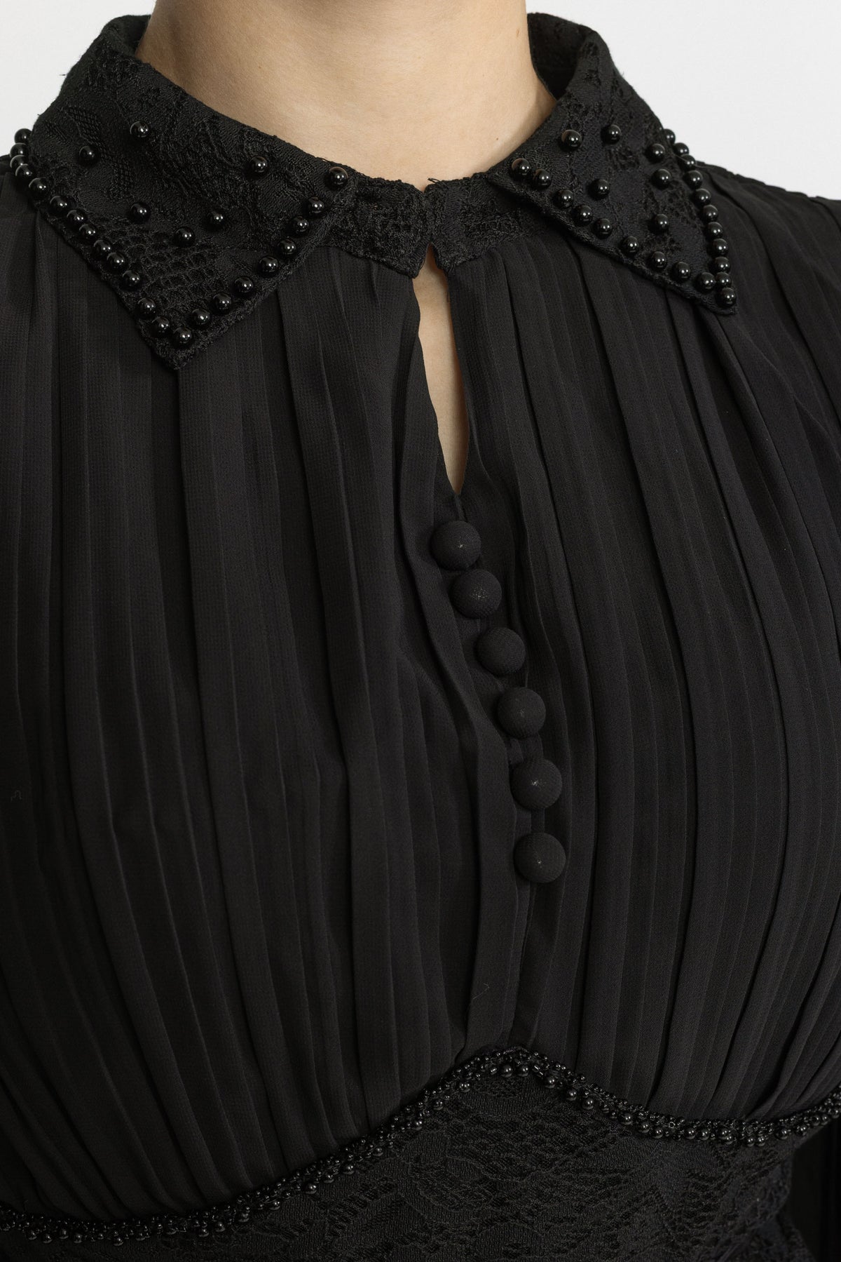 Set cu bluză peplum din șifon plisat și dantelă și fustă maxi - Negru 