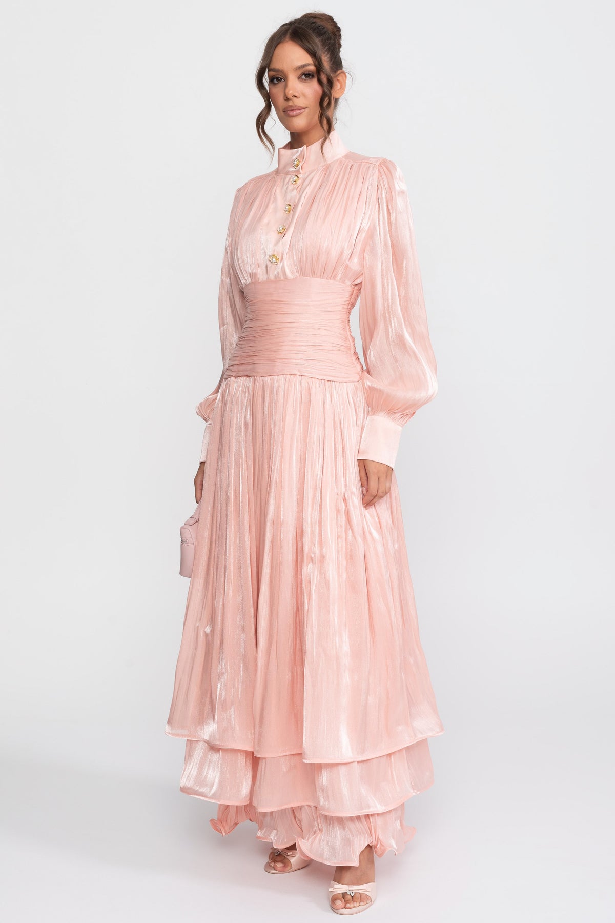 Rochie maxi cu volane, mâneci tip balon, cu nasturi în formă de trandafir cu bijuterii - Peach 