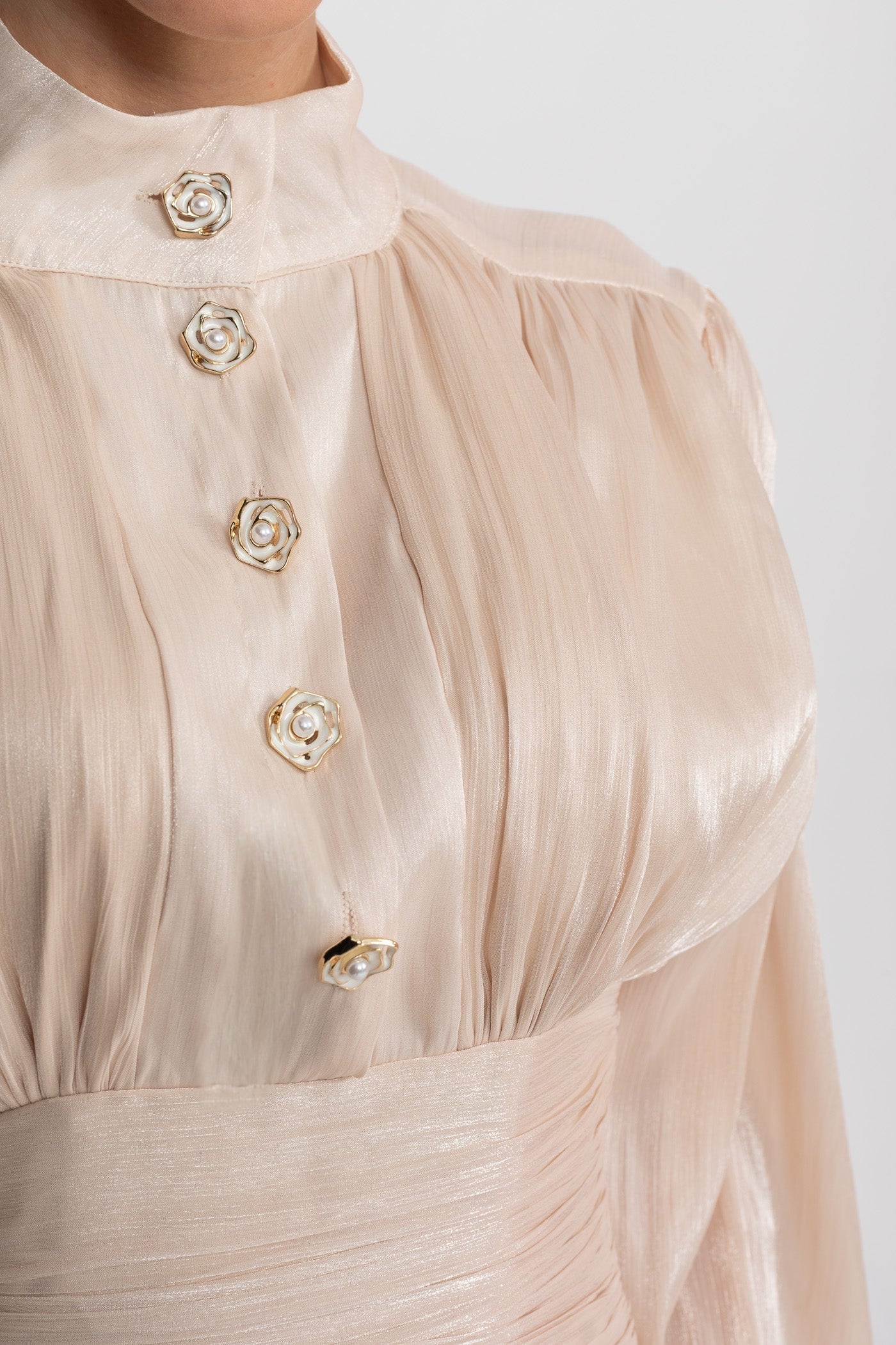 Rochie mini cu mâneci lungi strălucitoare și fustă cu volane în straturi - Șampanie 