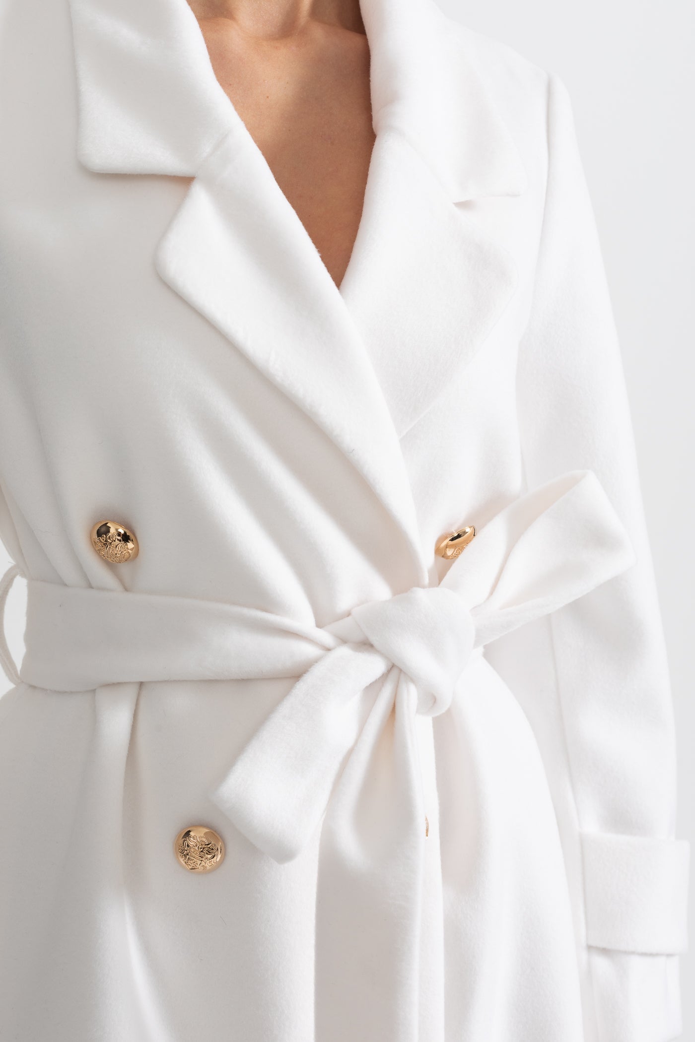 Palton elegant lung cu design cu rever lat - alb 