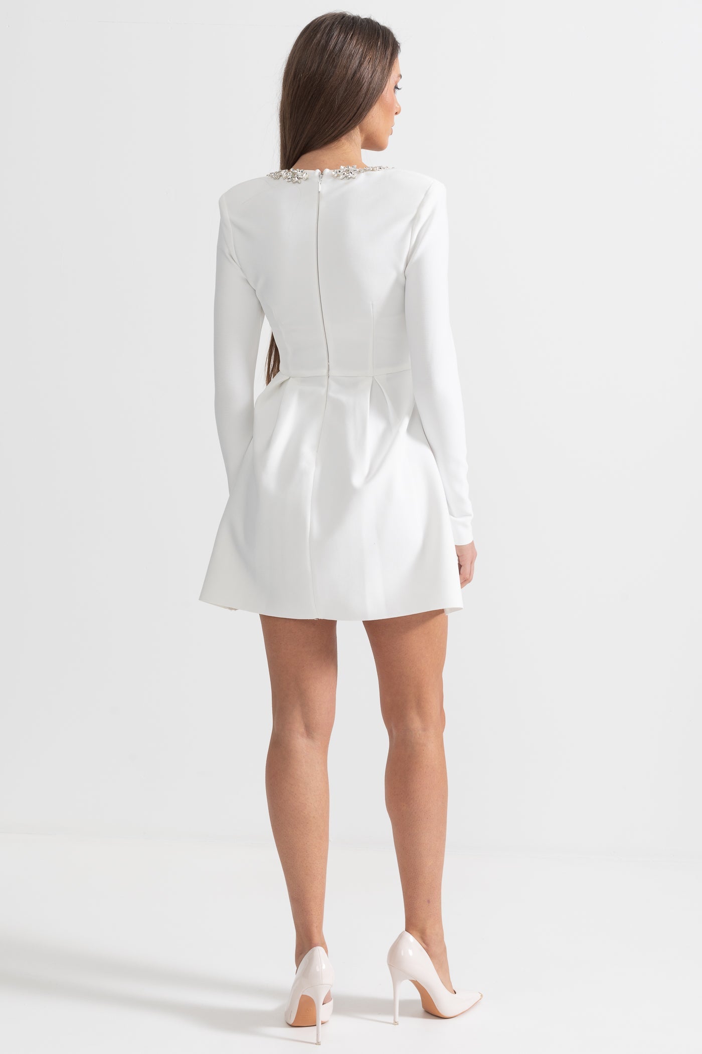 Rochie elegantă cu decolteu pătrat și detalii florale argintii - Alb 