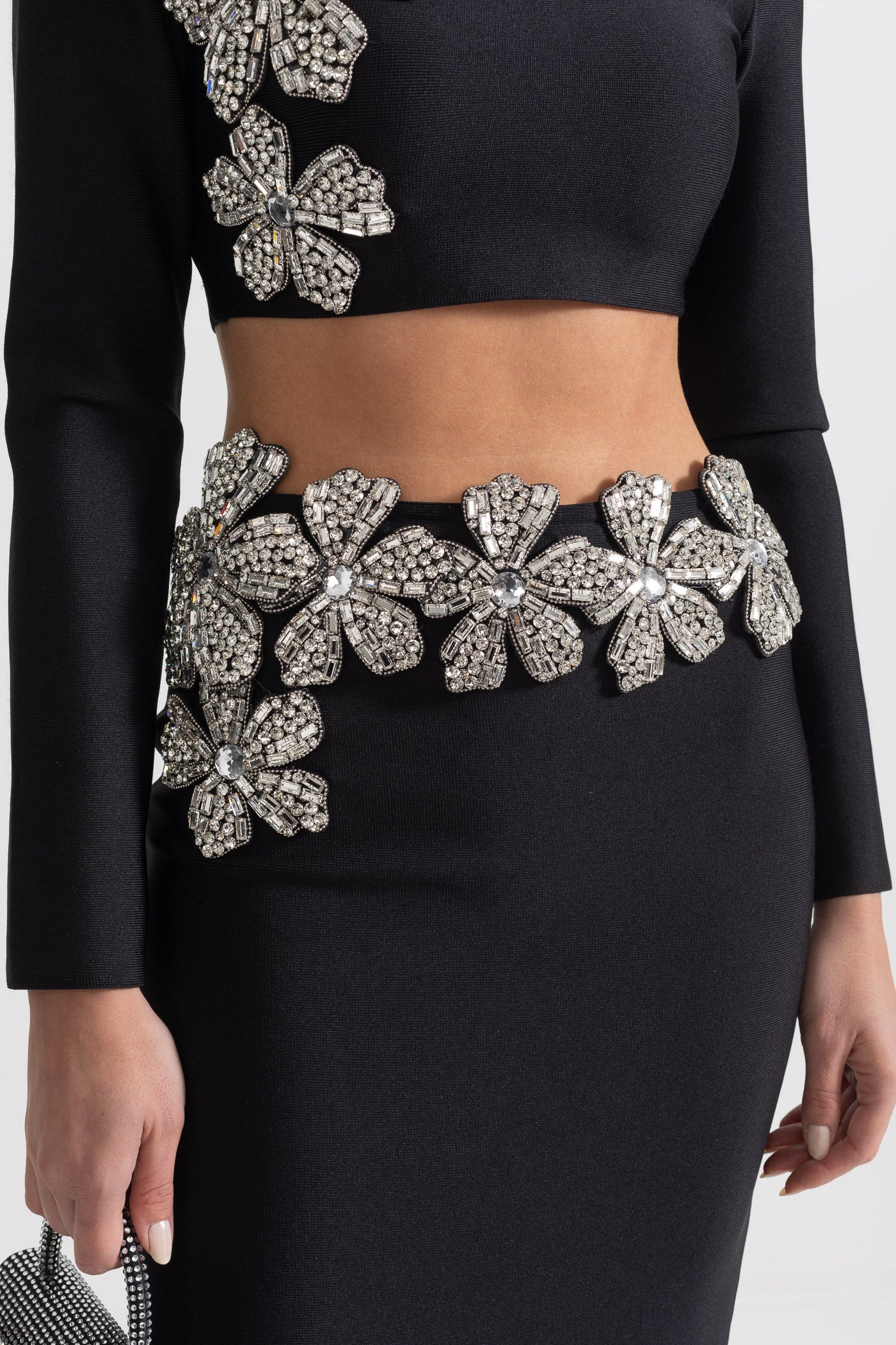 Set din două piese cu accent de floare din diamant, top cu mâneci lungi și fustă maxi - Negru 