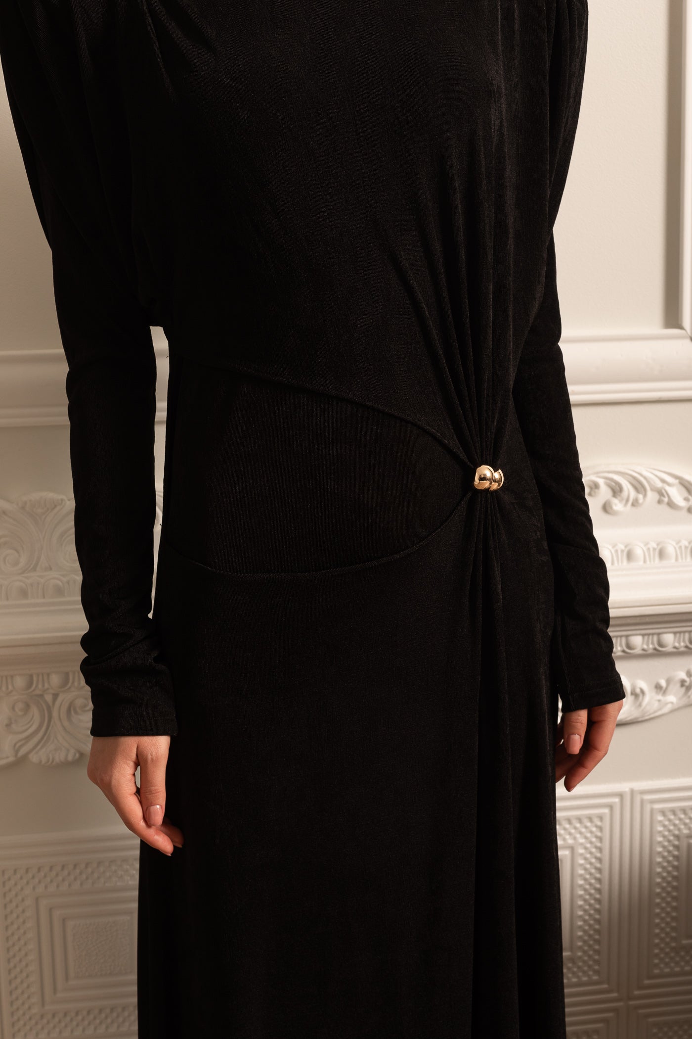 Elegant Long-Sleeved Layered Dress with Structured Shoulders - Black