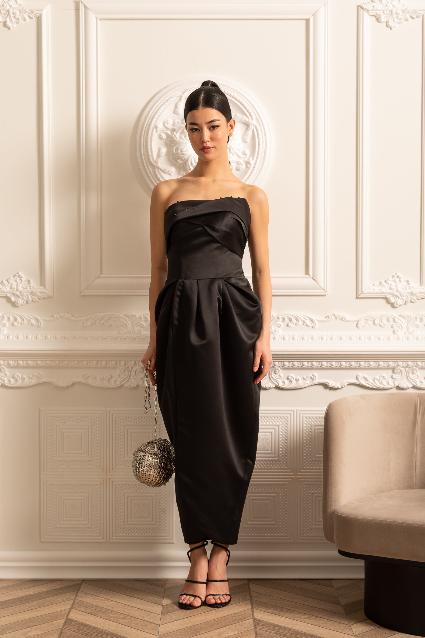 Rochie midi fără bretele cu detalii drapate la nivelul bustului - Negru 