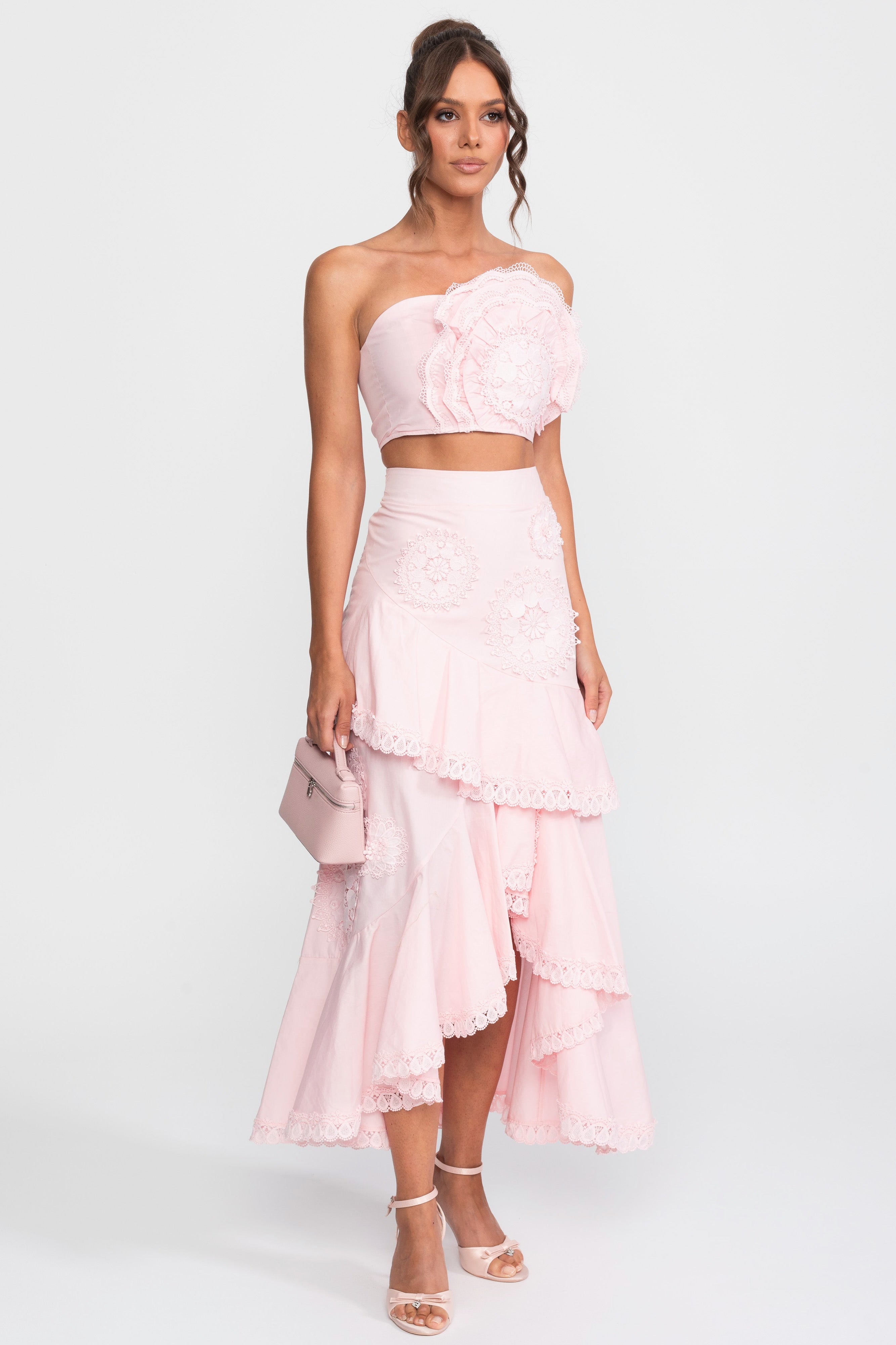 Set din două piese cu medalion croșetat și fustă maxi cu volane - Pink 