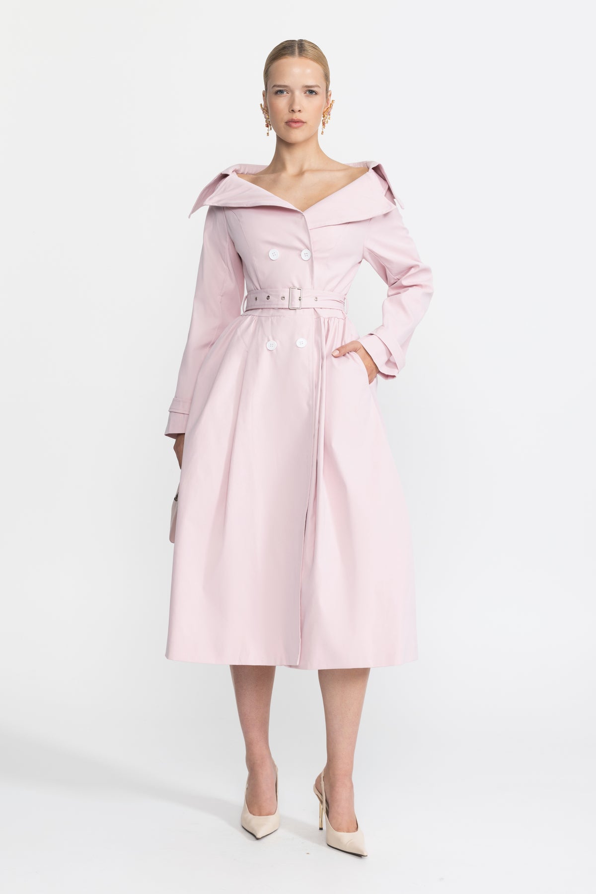 Rochie trench roz, cu guler off-shoulder și cordon în talie 