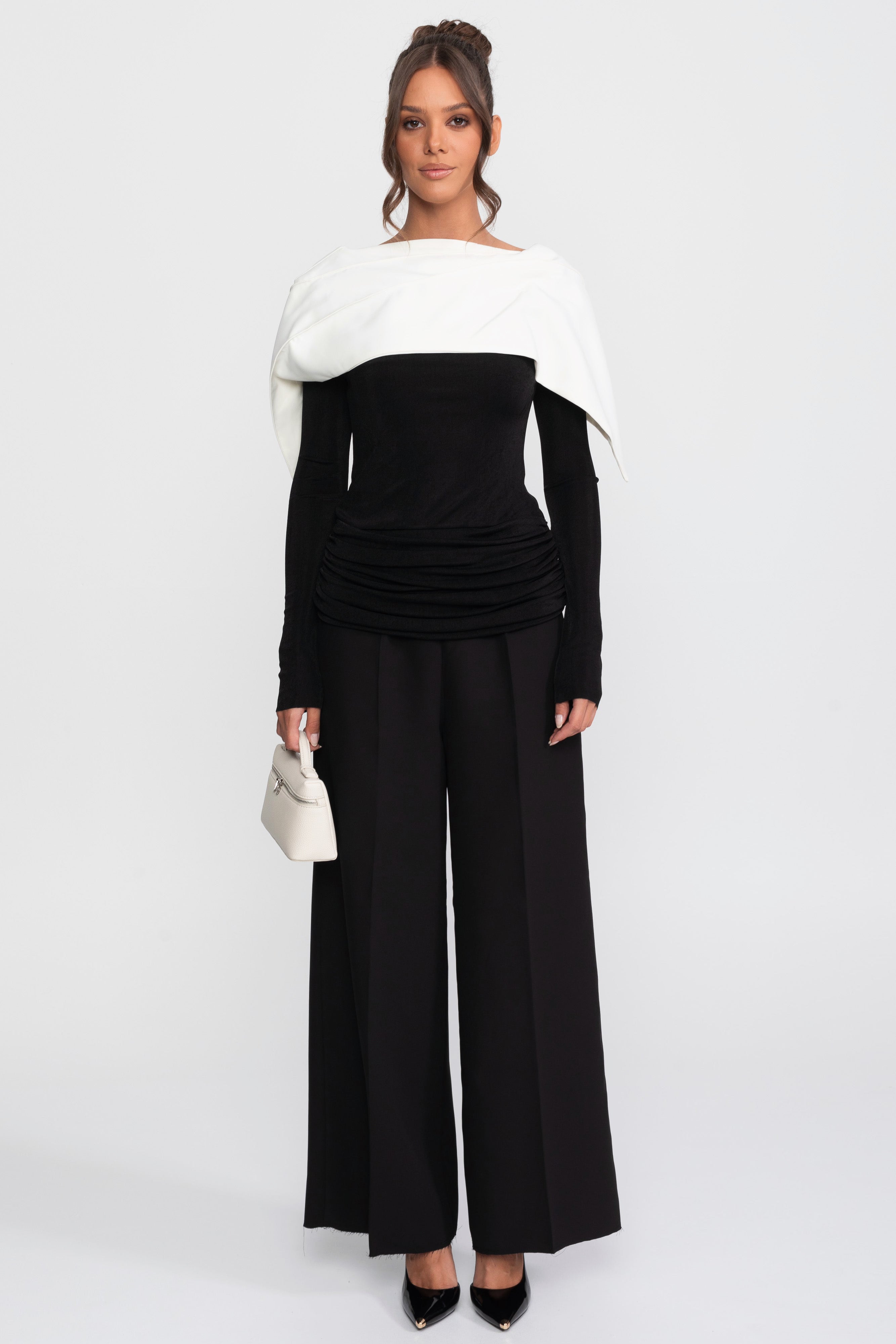 Top cu drapaj tip wrap, cu capă contrastantă și set de pantaloni - Negru 