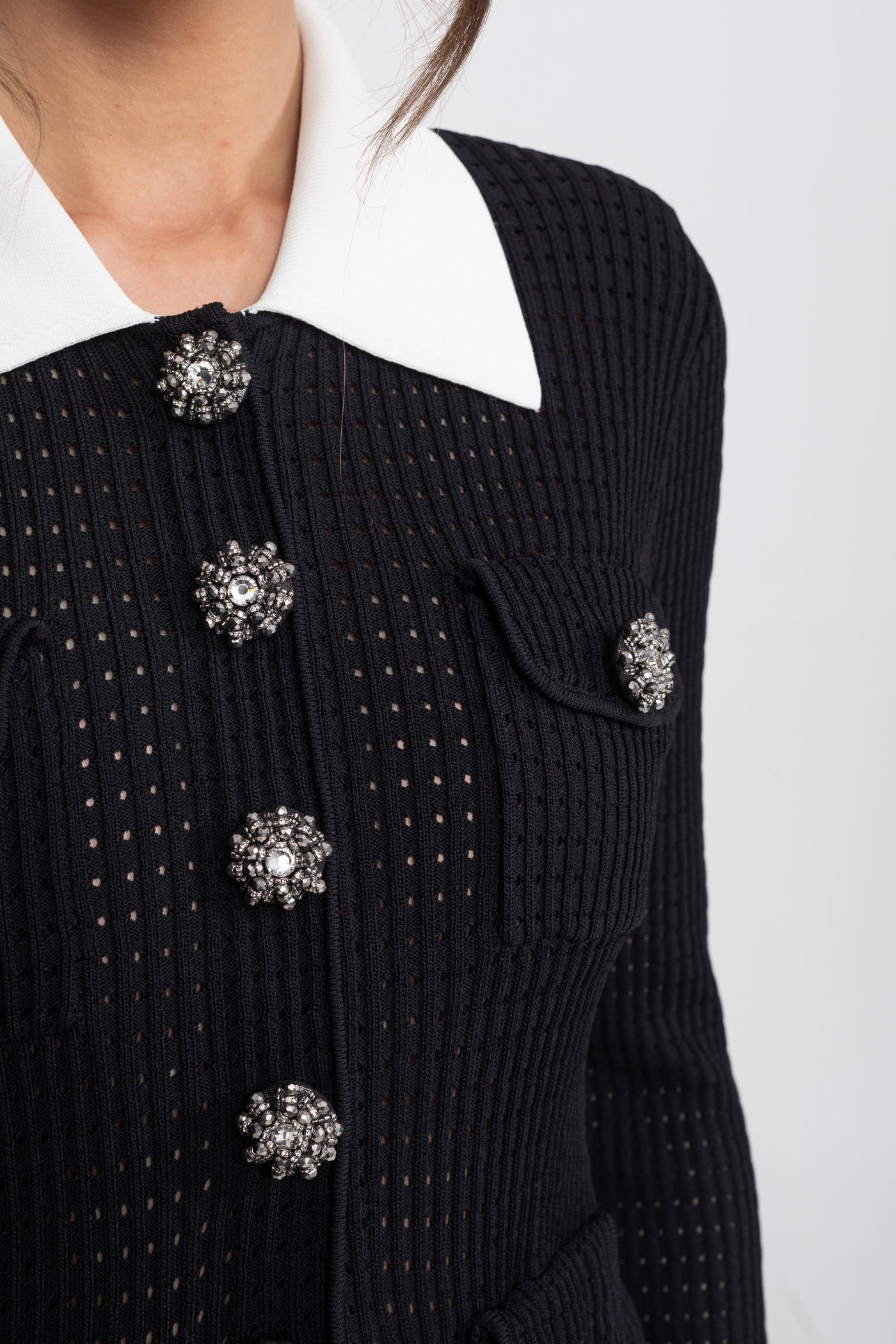 Set coordonat cu cardigan open-knit și fustă midi plisată - Negru 