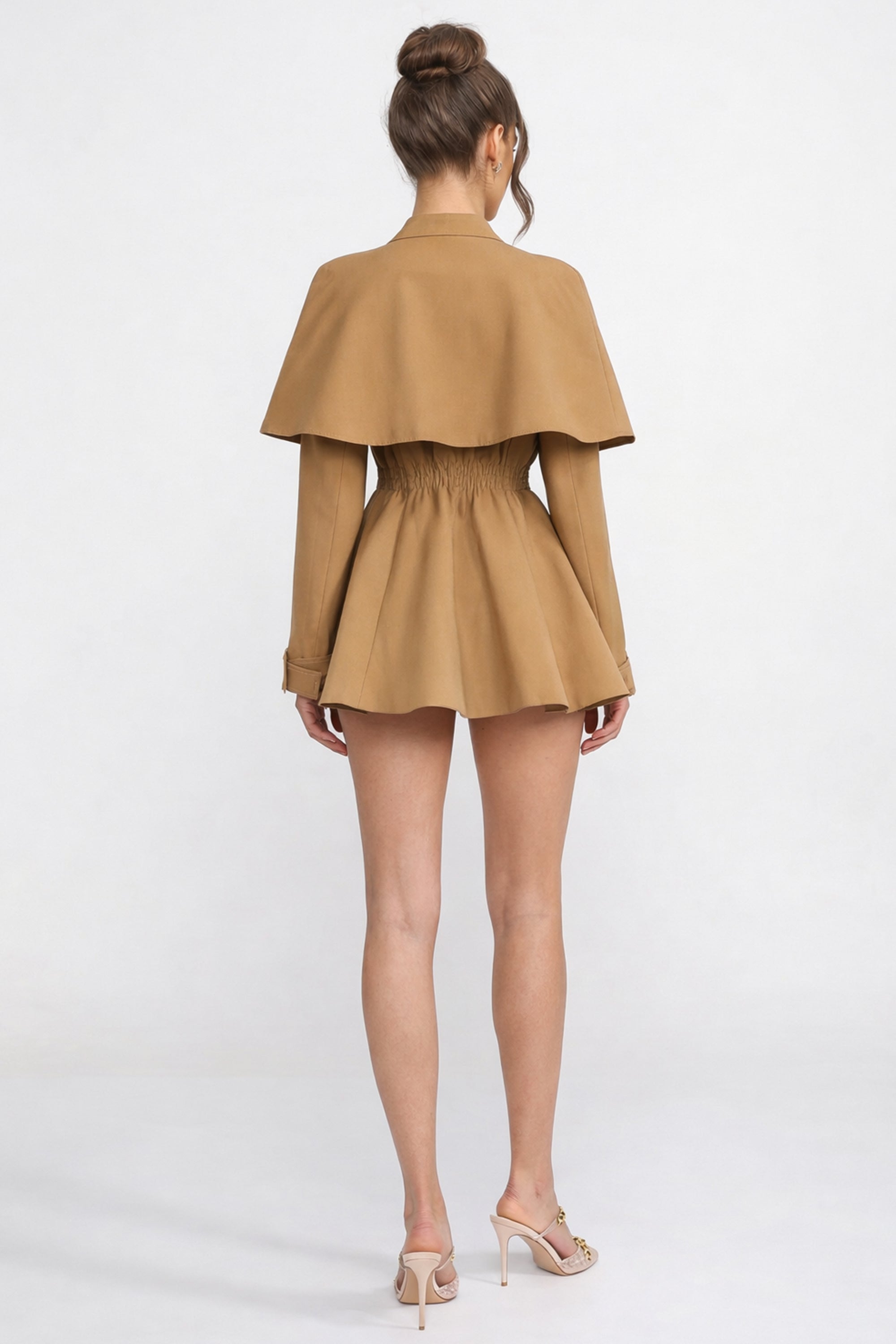 Rochie-palton cu nasturi în față și suprapunere structurată tip capă - Khaki 