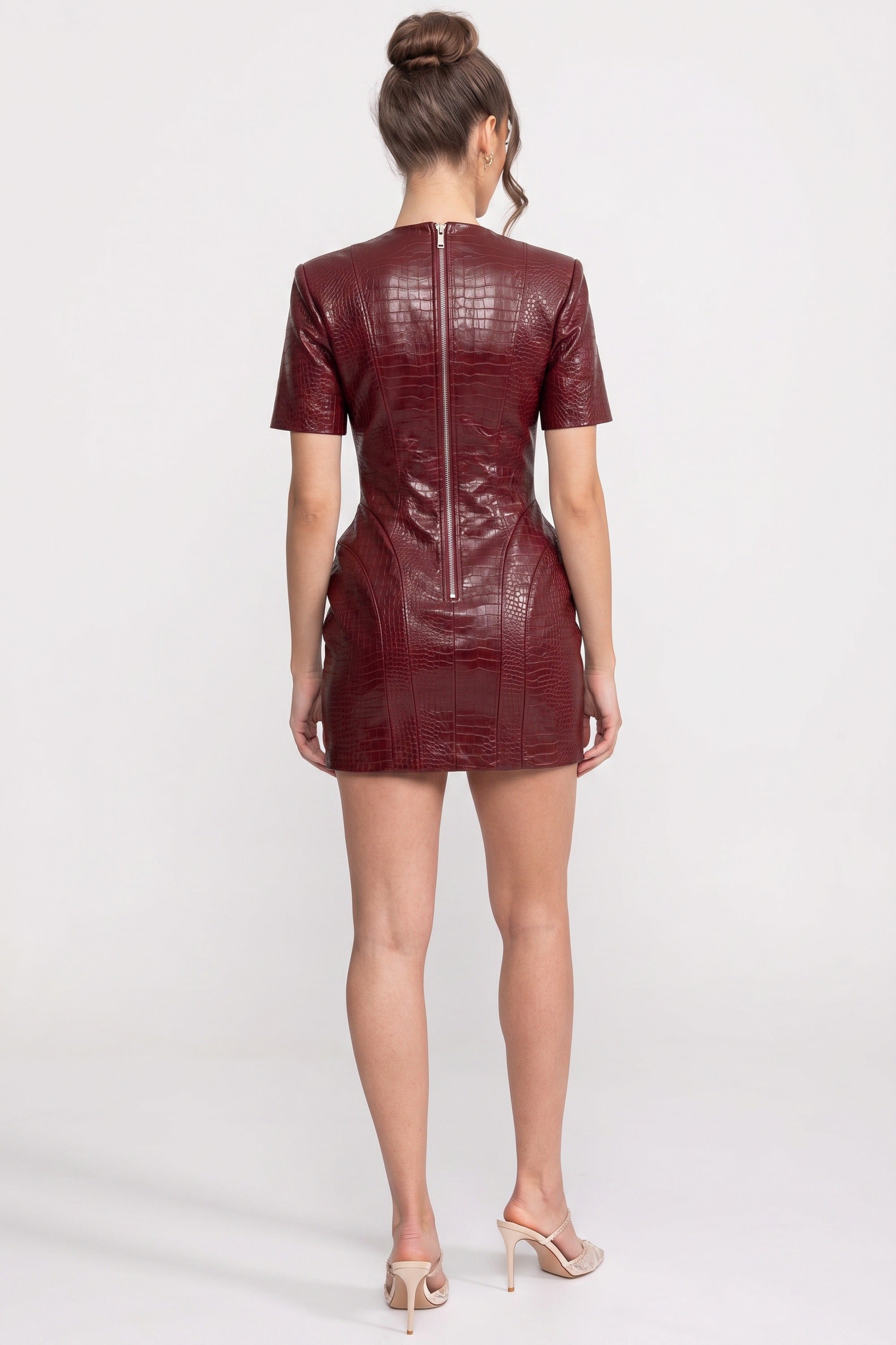 Rochie Mini cu Efect de Crocodil și Nasturi Aurii în Față - Roșu 