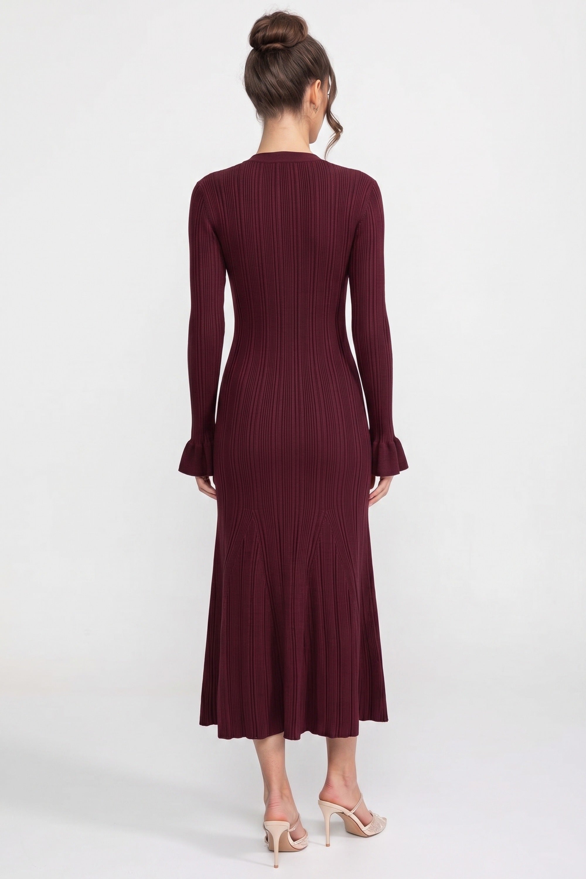 Rochie maxi tricotată rib cu decolteu în V și nasturi în față, cu manșete cu volane - Burgundy 