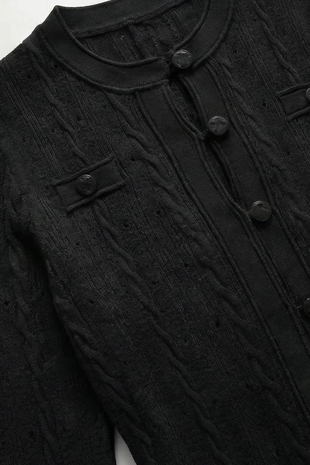 Rochie midi tricotată cu nasturi și detalii pointelle – Negru 