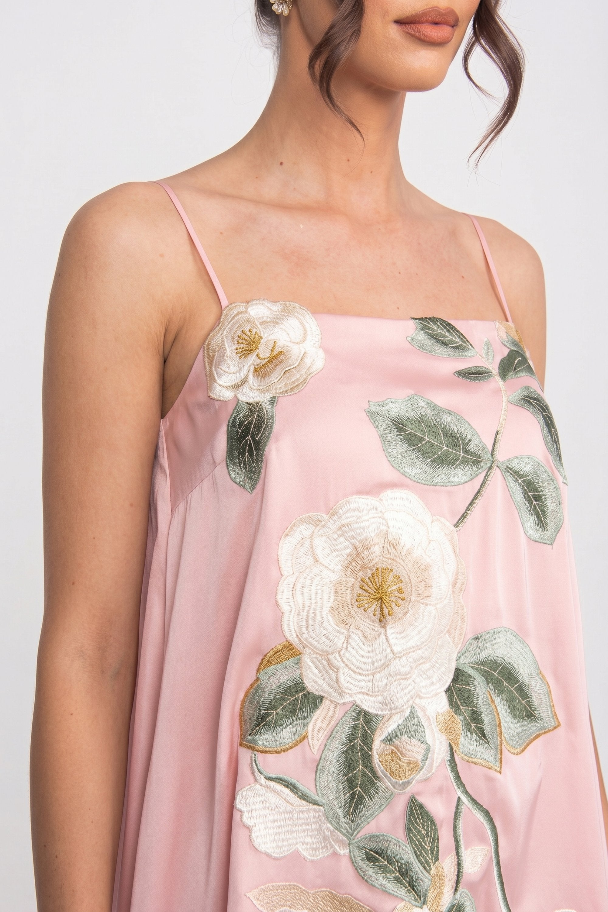 Rochie mini cu bretele spaghetti, cu aplicație florală 3D și fustă în linie A - roz 