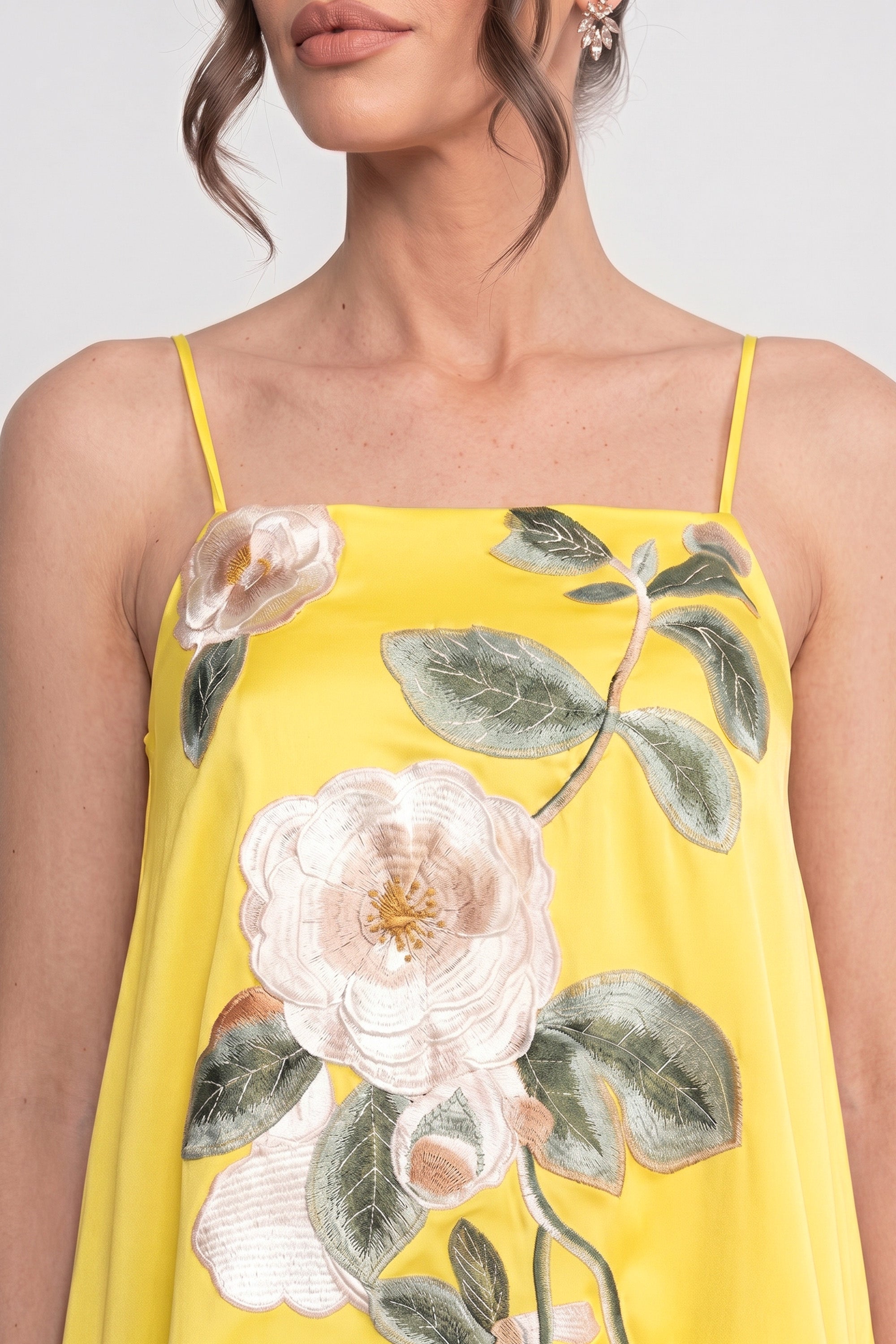 Rochie mini cu bretele spaghetti, cu aplicație florală 3D și fustă în A - Galben 