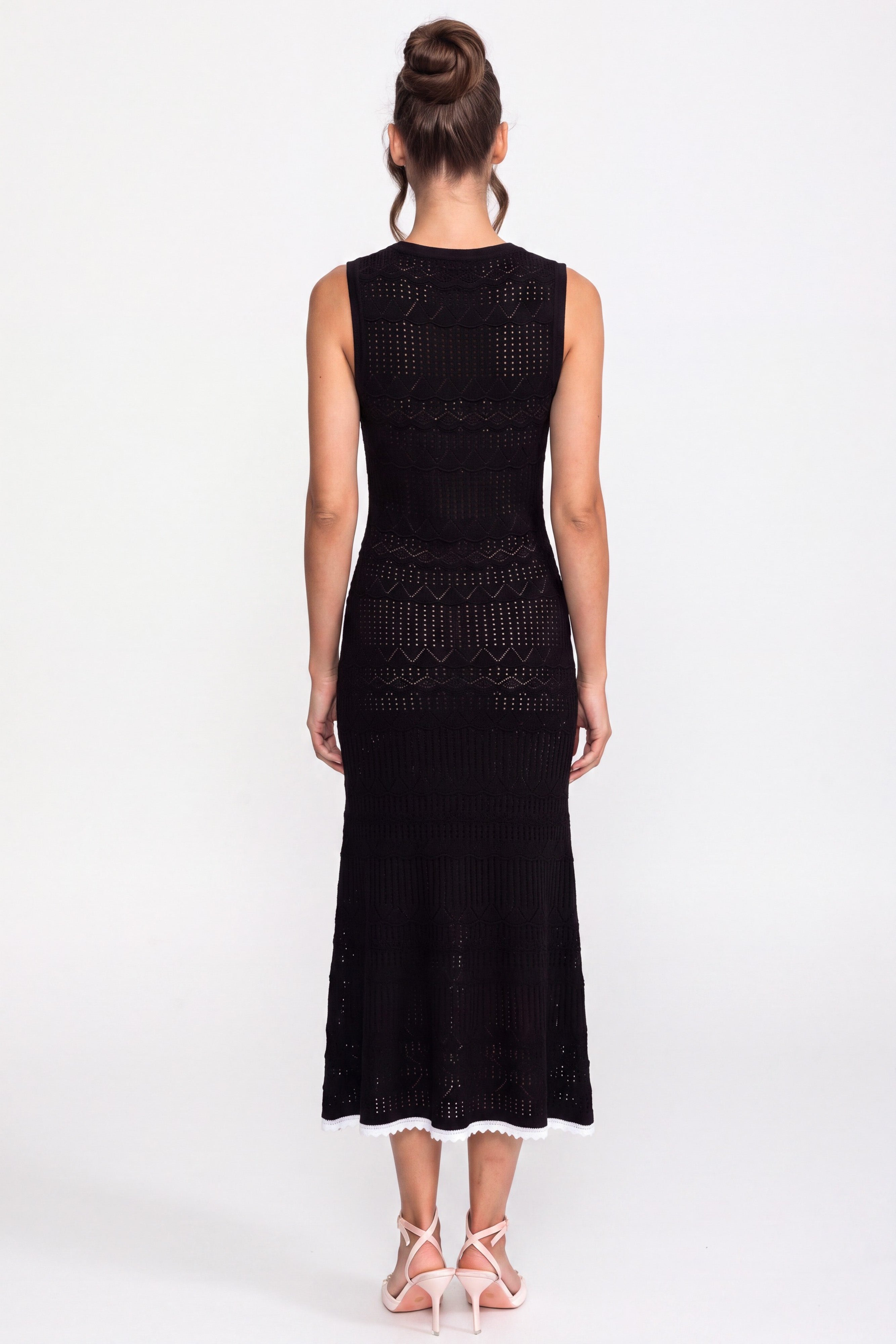 Rochie midi tricotată croșetat cu bordură neagră și fundiță - Negru 