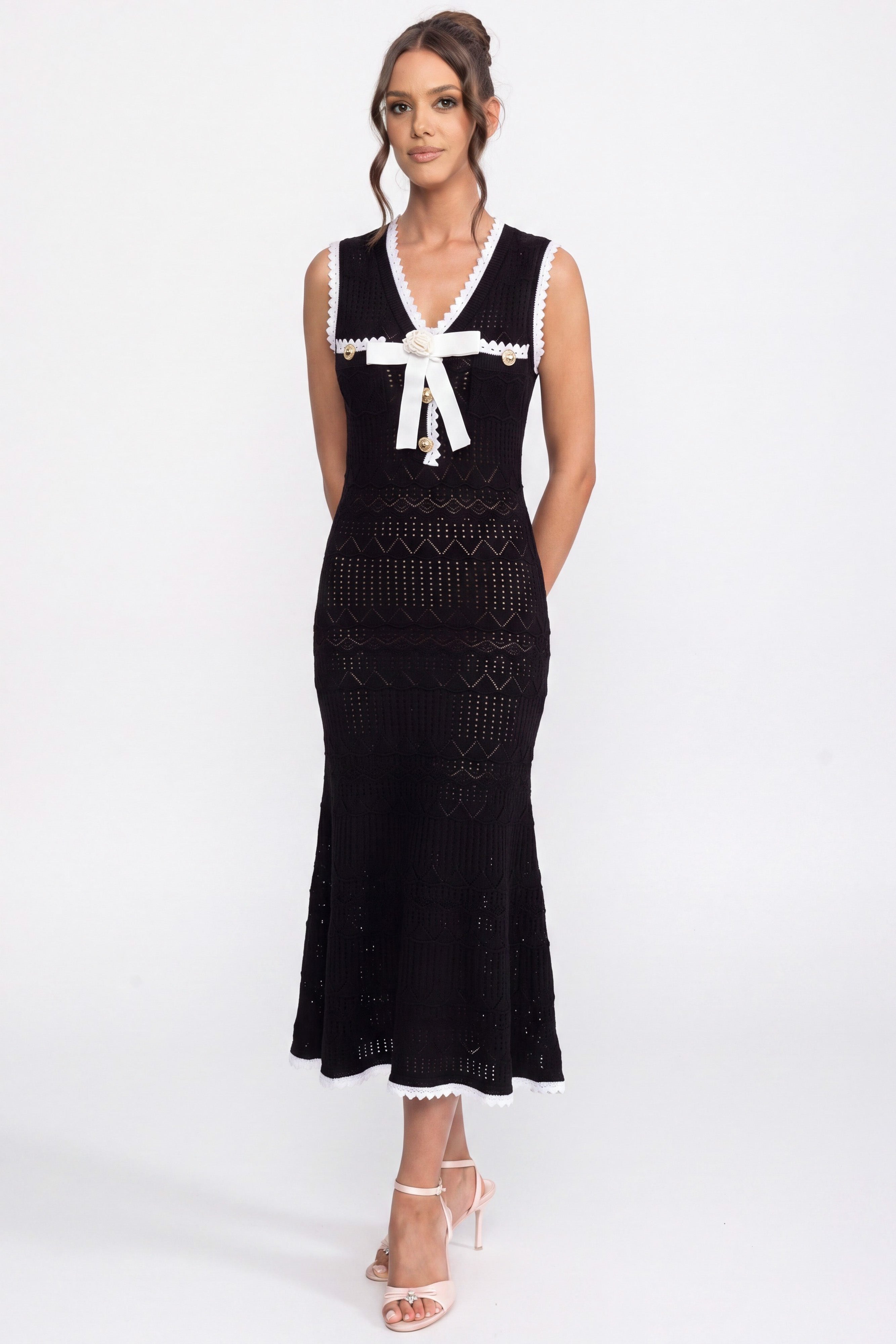Rochie midi tricotată croșetat cu bordură neagră și fundiță - Negru 