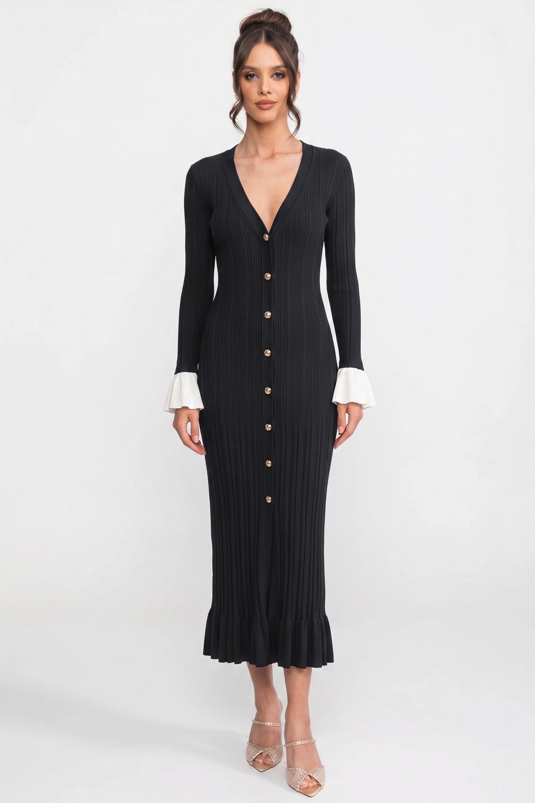 Rochie maxi tricotată plisată cu mânecă lungă, închidere frontală cu nasturi și manșete în contrast - Navy 