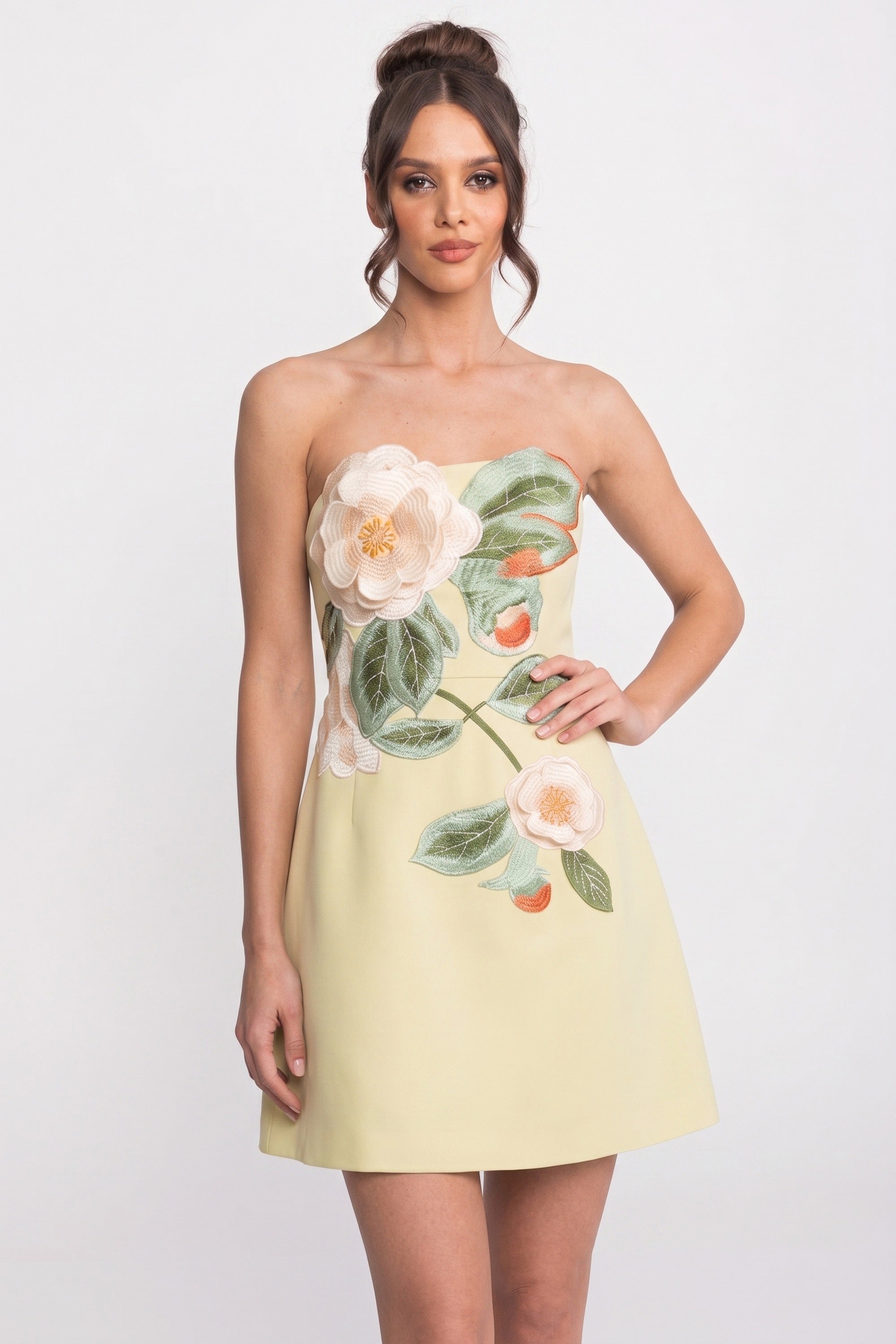 Rochie mini fără bretele cu aplicație florală Camellia 3D - Galben 