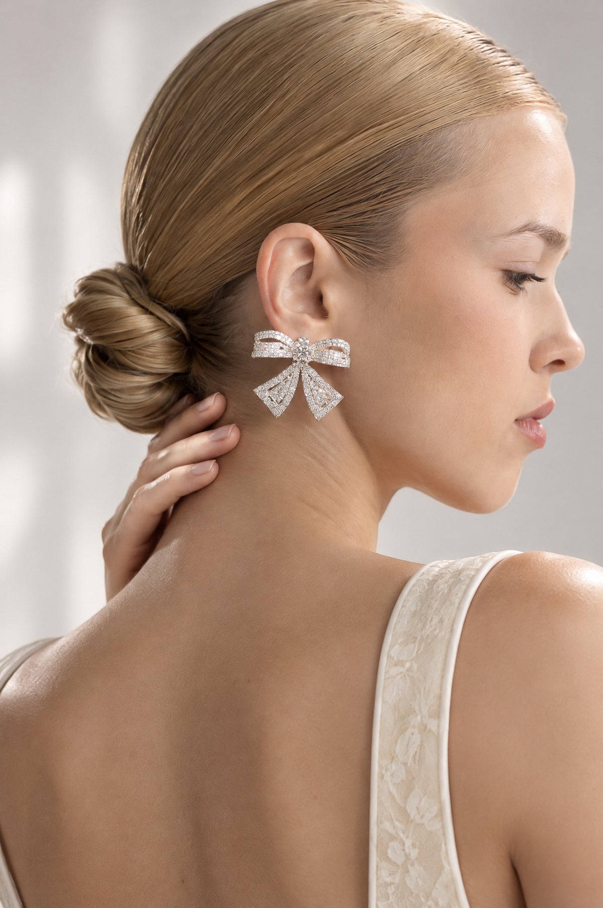 Cercei statement Crystal Bow - argintii 