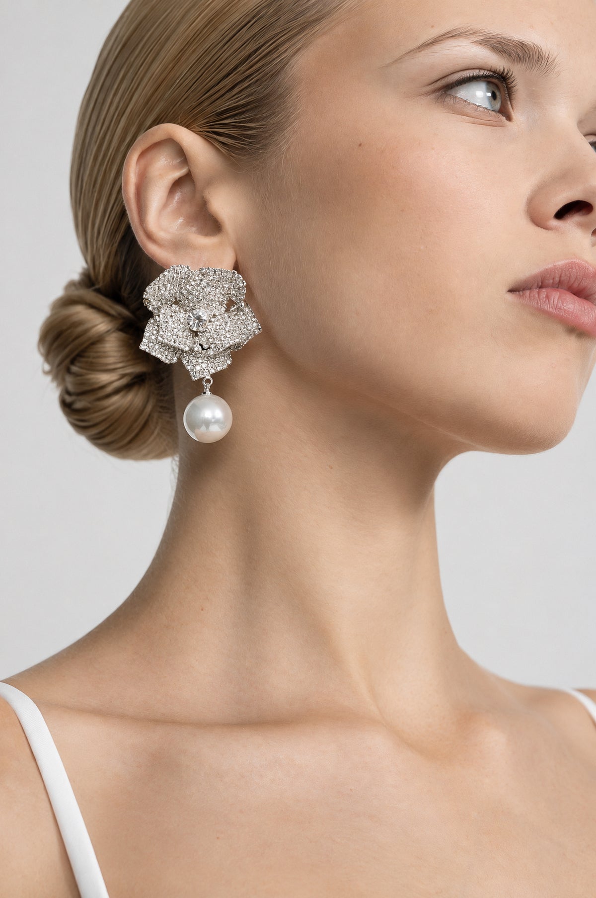 Cercei Crystal Camellia Pearl Drop - argintii 
