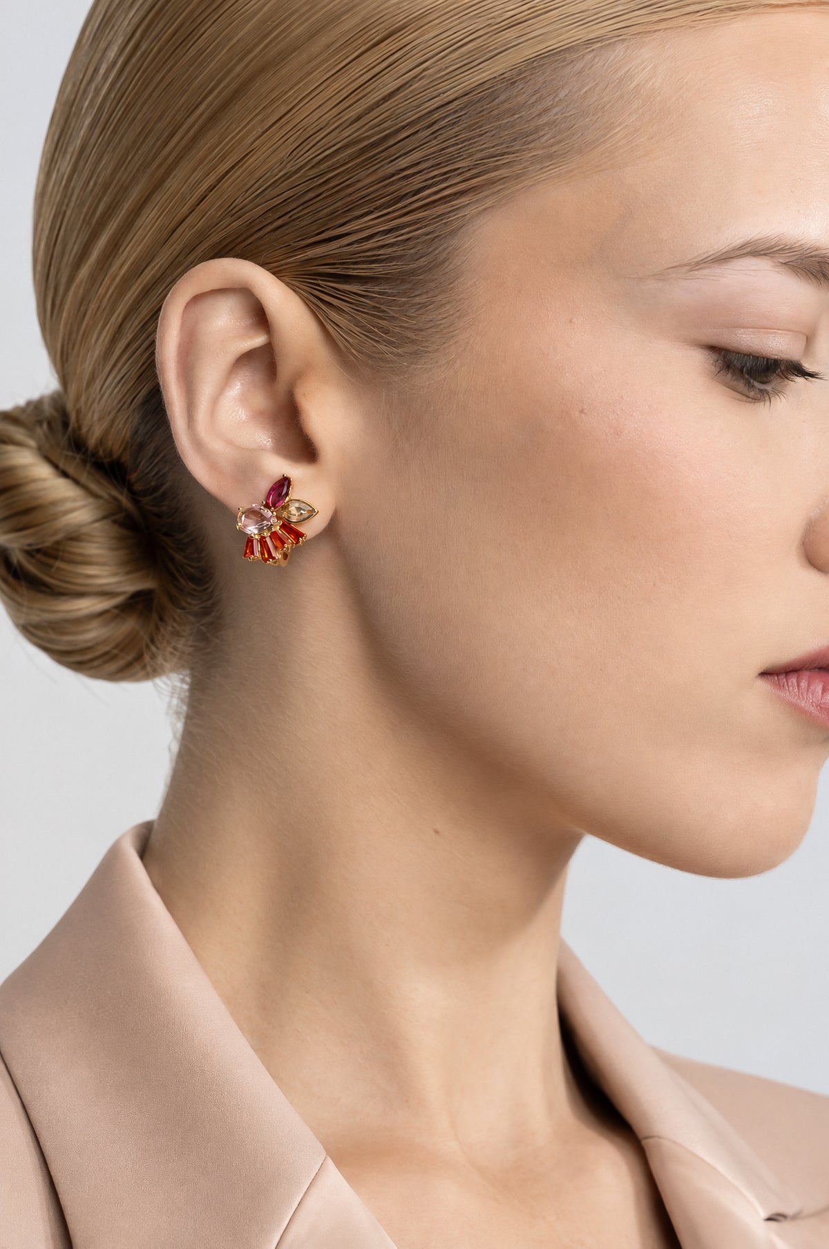 Cercei tip stud cu grupaj de cristale multicolore - Auriu 