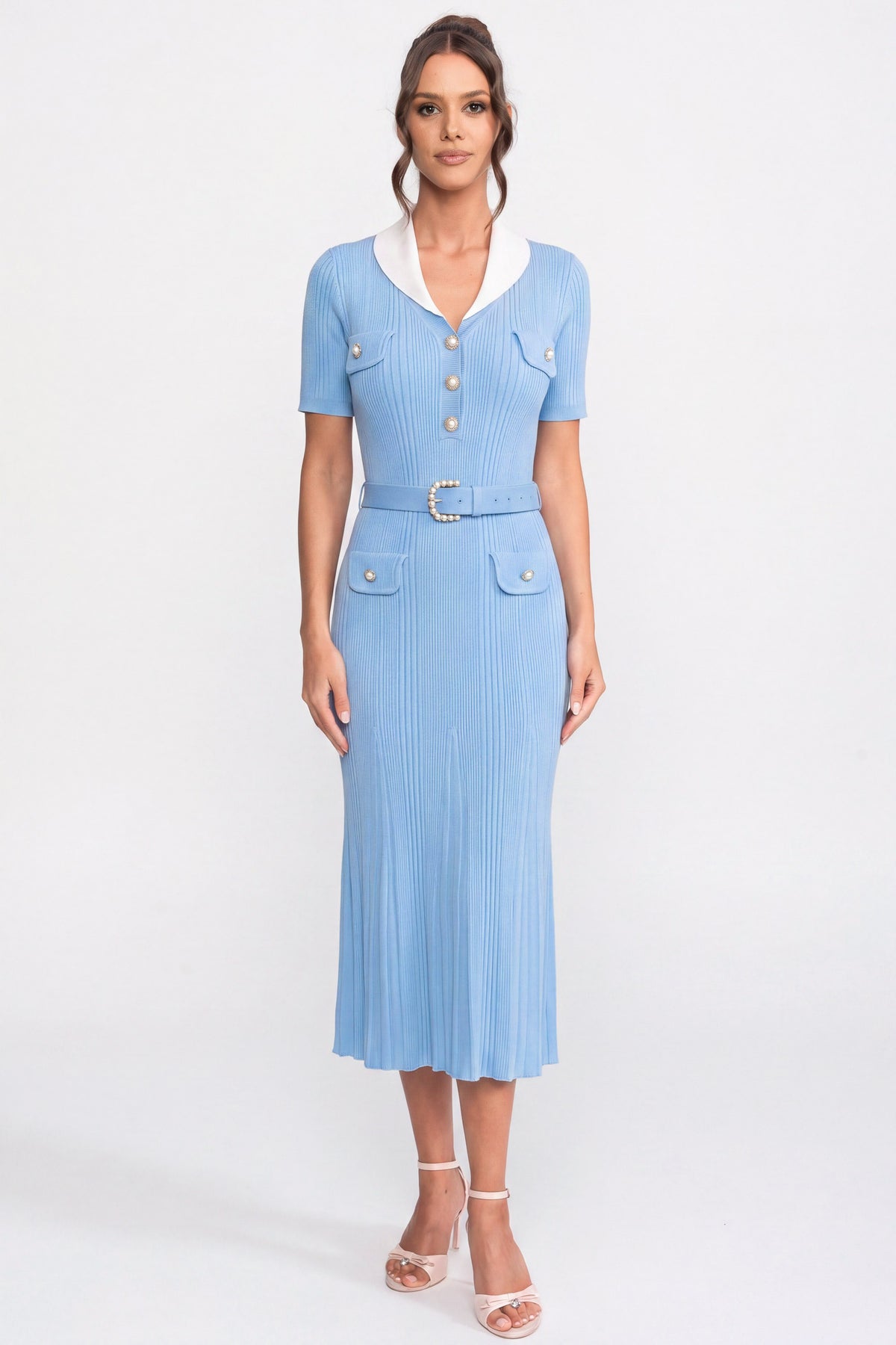 Rochie midi tricotată cu textură ribbed, cu guler alb și centură cu perle - Light Blue 