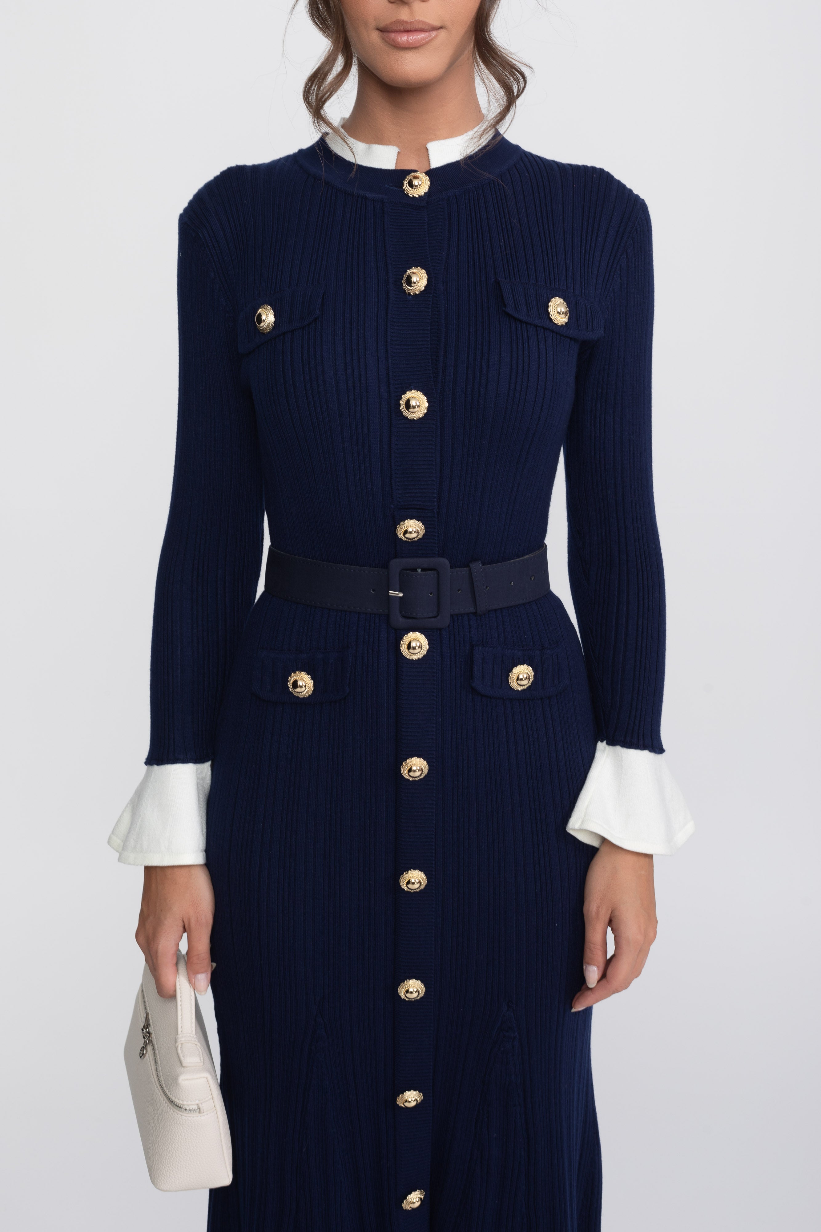 Rochie midi tricotată cu nervuri, cu centură, manșete și guler albe - Navy 