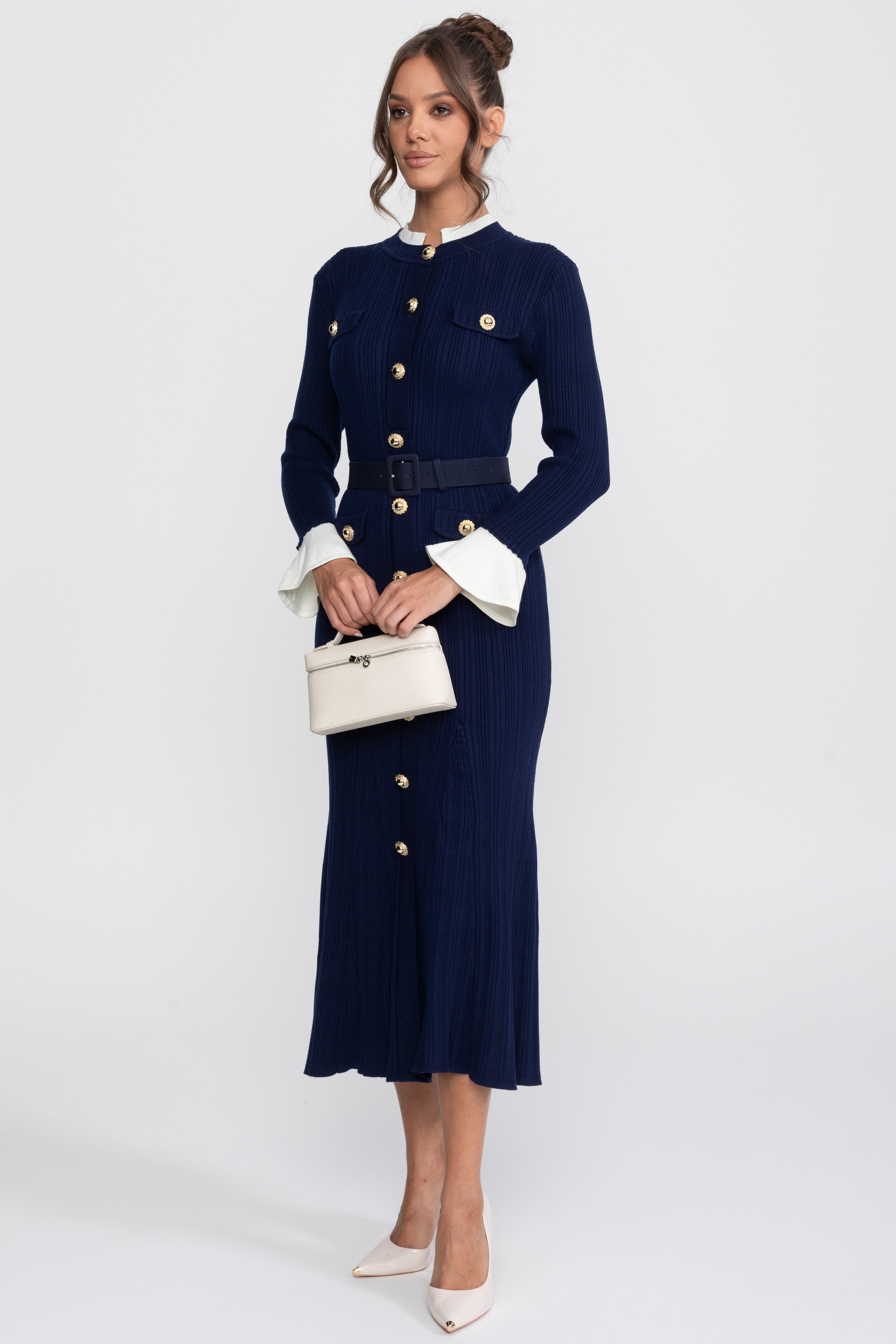 Rochie midi tricotată cu nervuri, cu centură, manșete și guler albe - Navy 