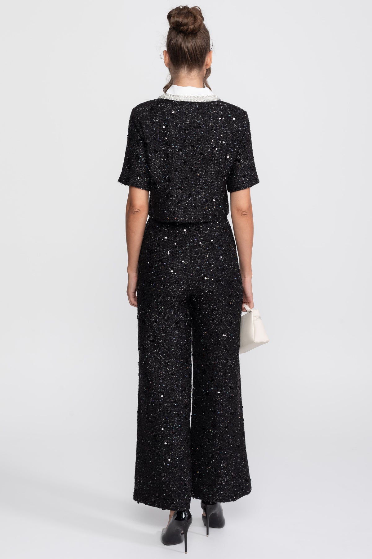 Jachetă cropped din tweed cu mânecă scurtă, cu guler contrastant și detalii cu paiete - Negru 
