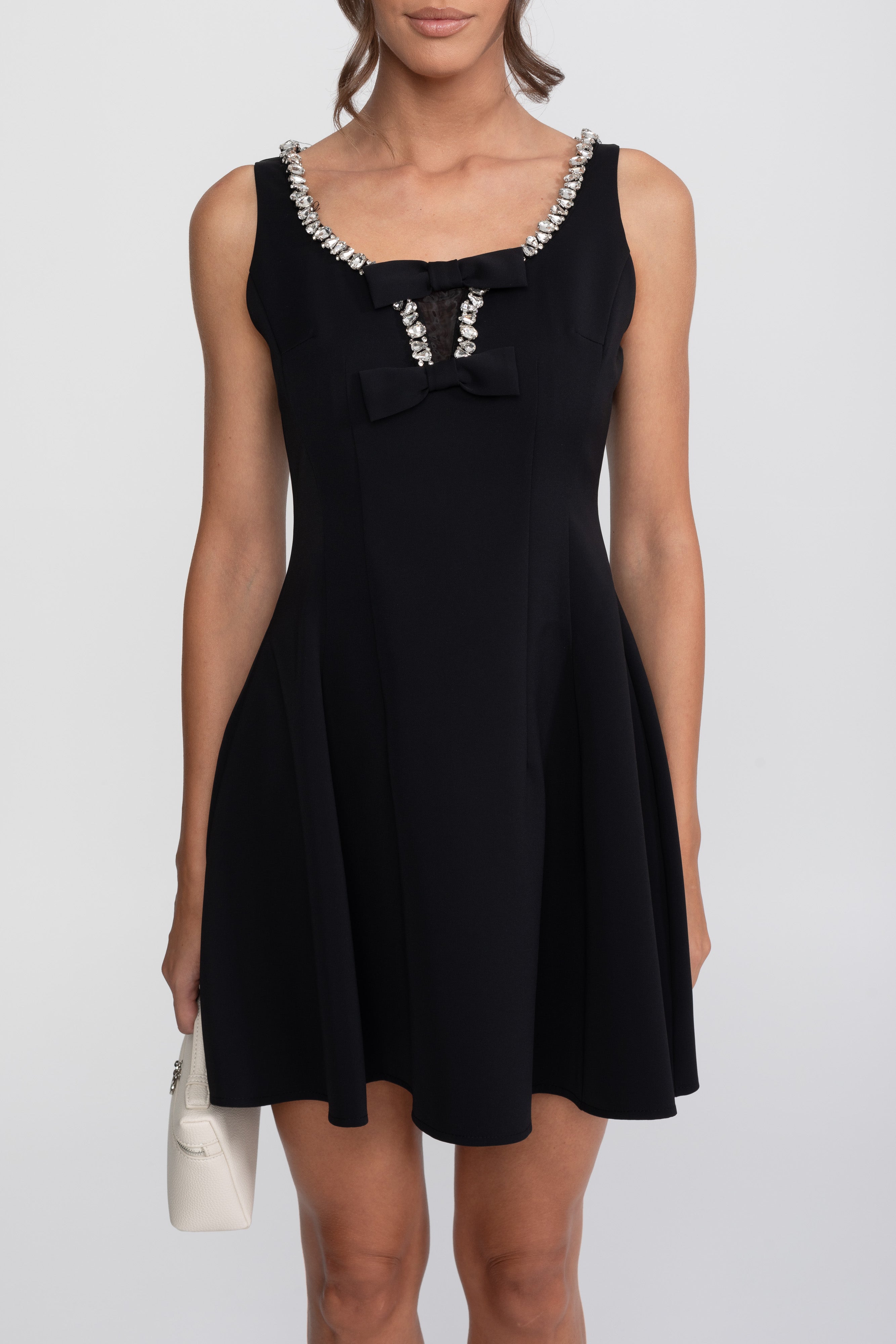 Rochie mini fit-and-flare cu garnitură de cristale și funde la piept - Negru 