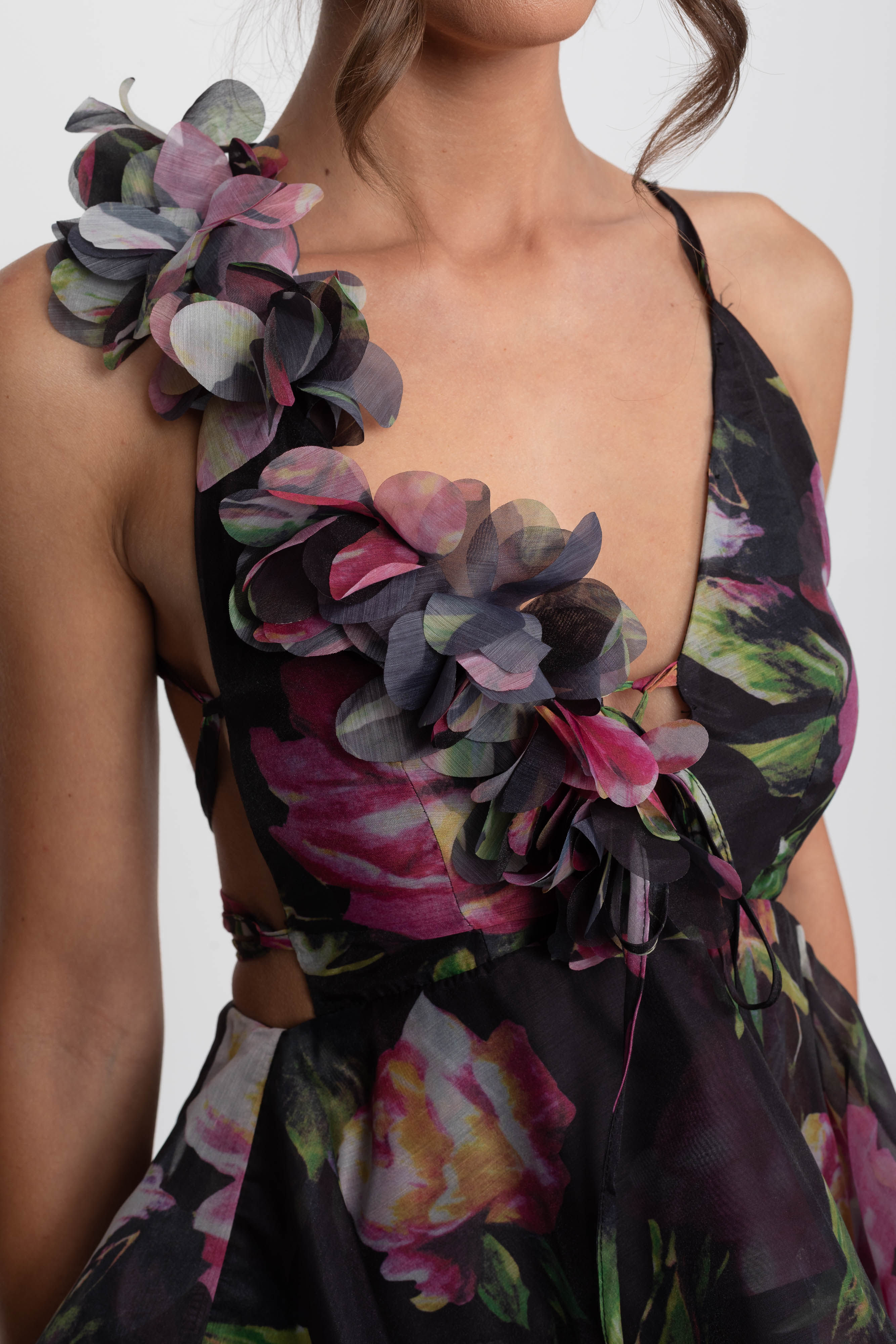 Floral Print Tiered Mini Dress With Ruffled Shoulder Strap - Black