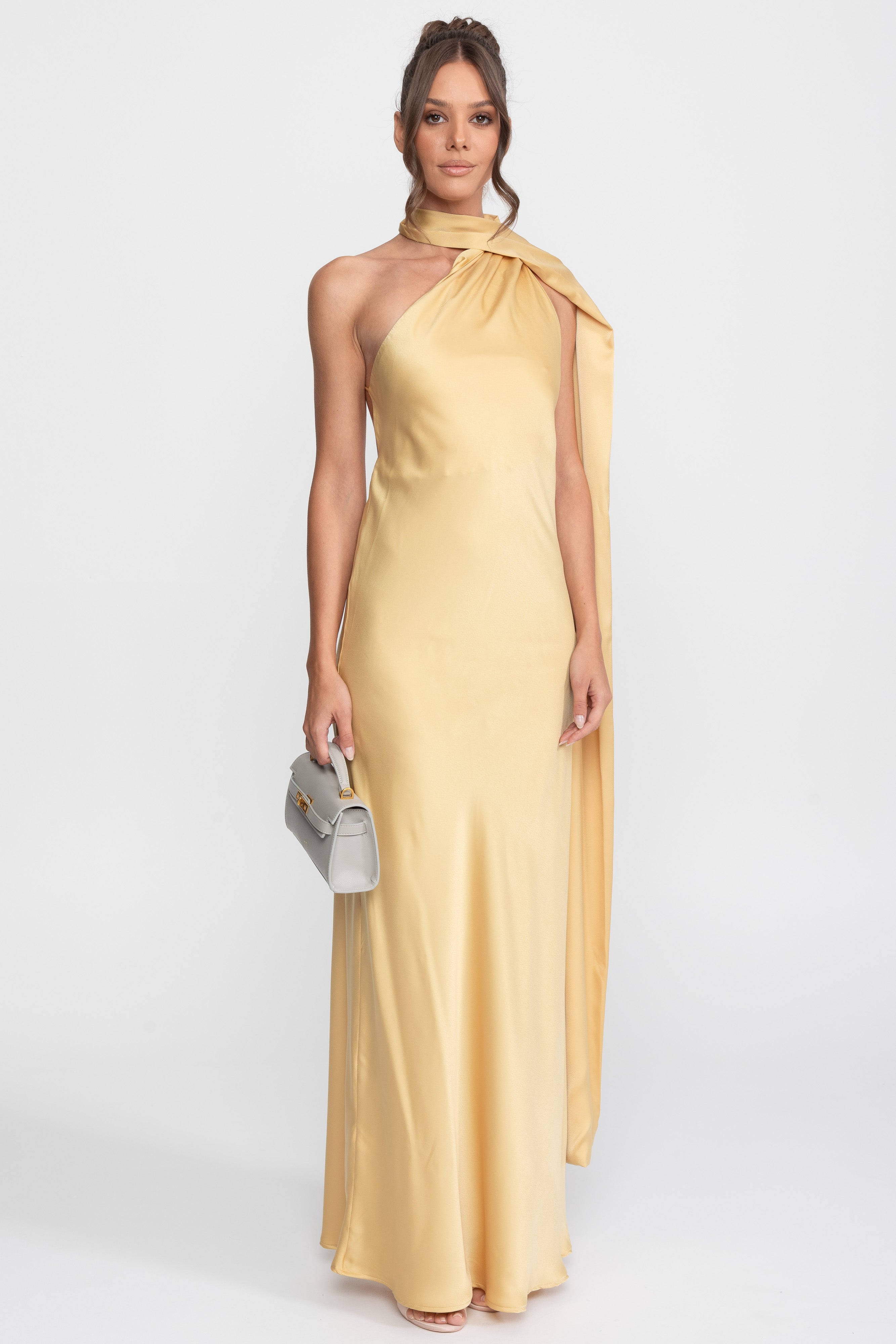 Rochie slip din satin cu halter răsucit și decolteu asimetric - Galben 