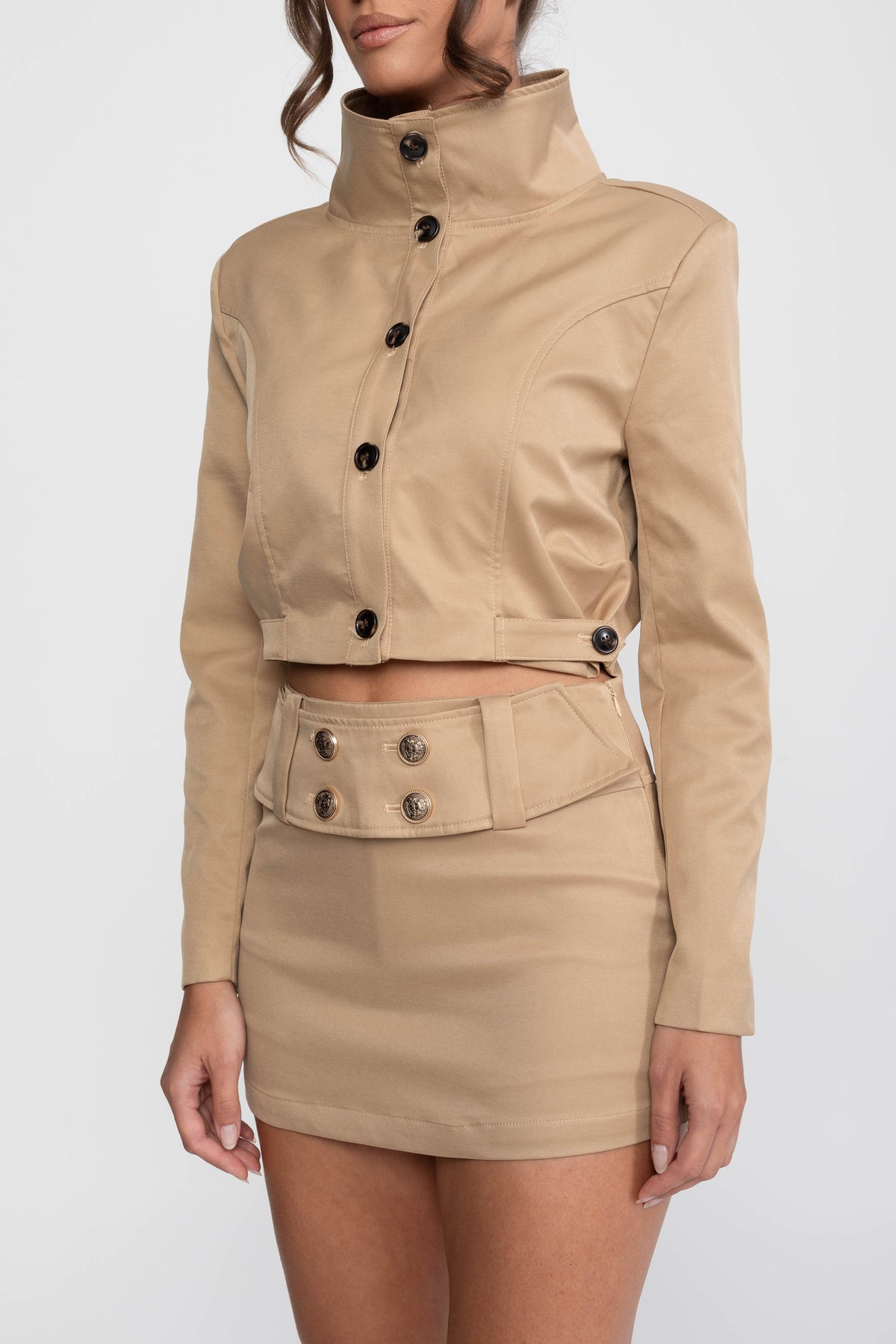 Set coordonat cu jachetă scurtă cu închidere dublă și fustă mini - Khaki 
