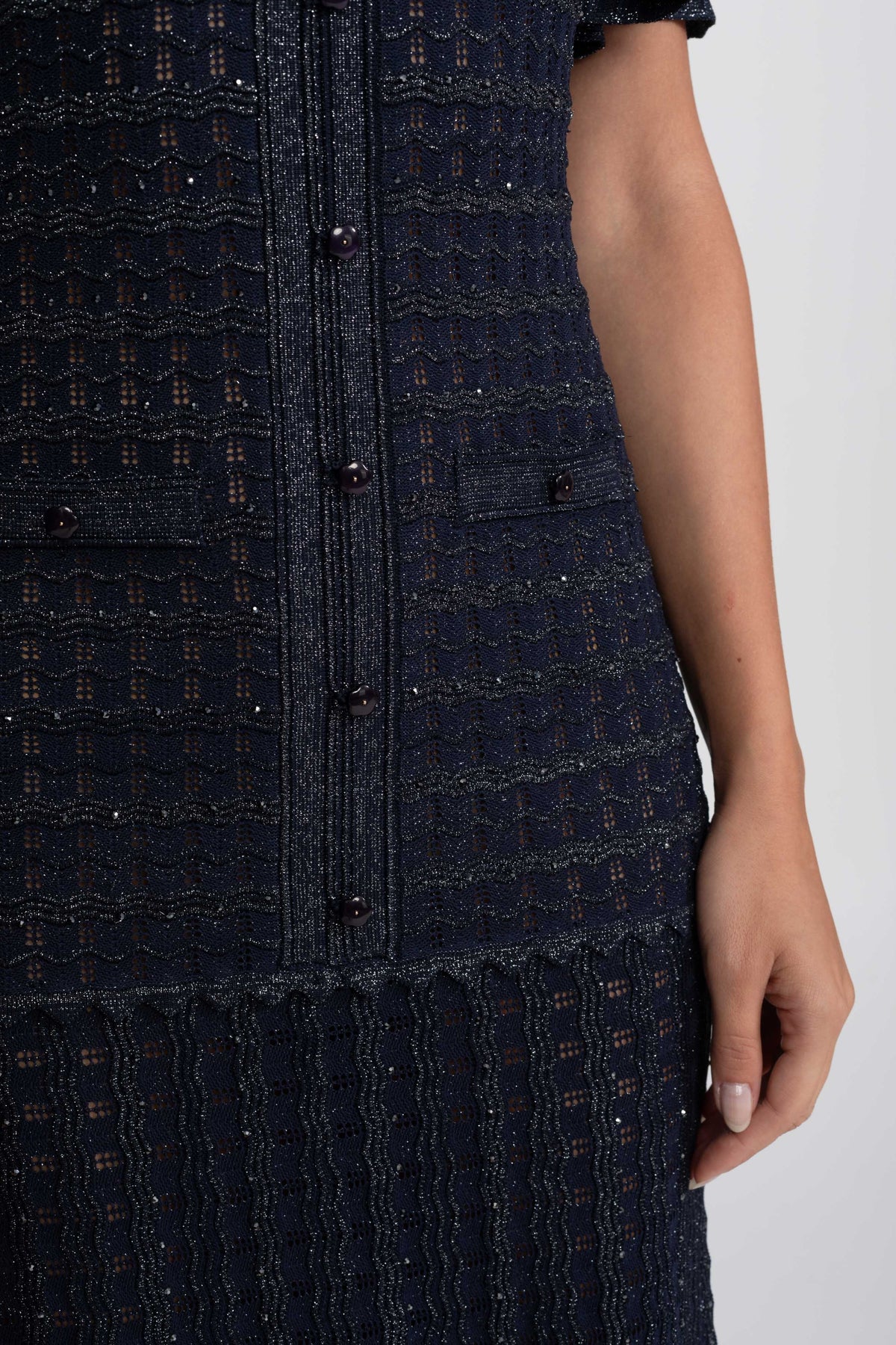Rochie midi cu mâneci scurte, textură tricotată cu sclipiri - Navy 