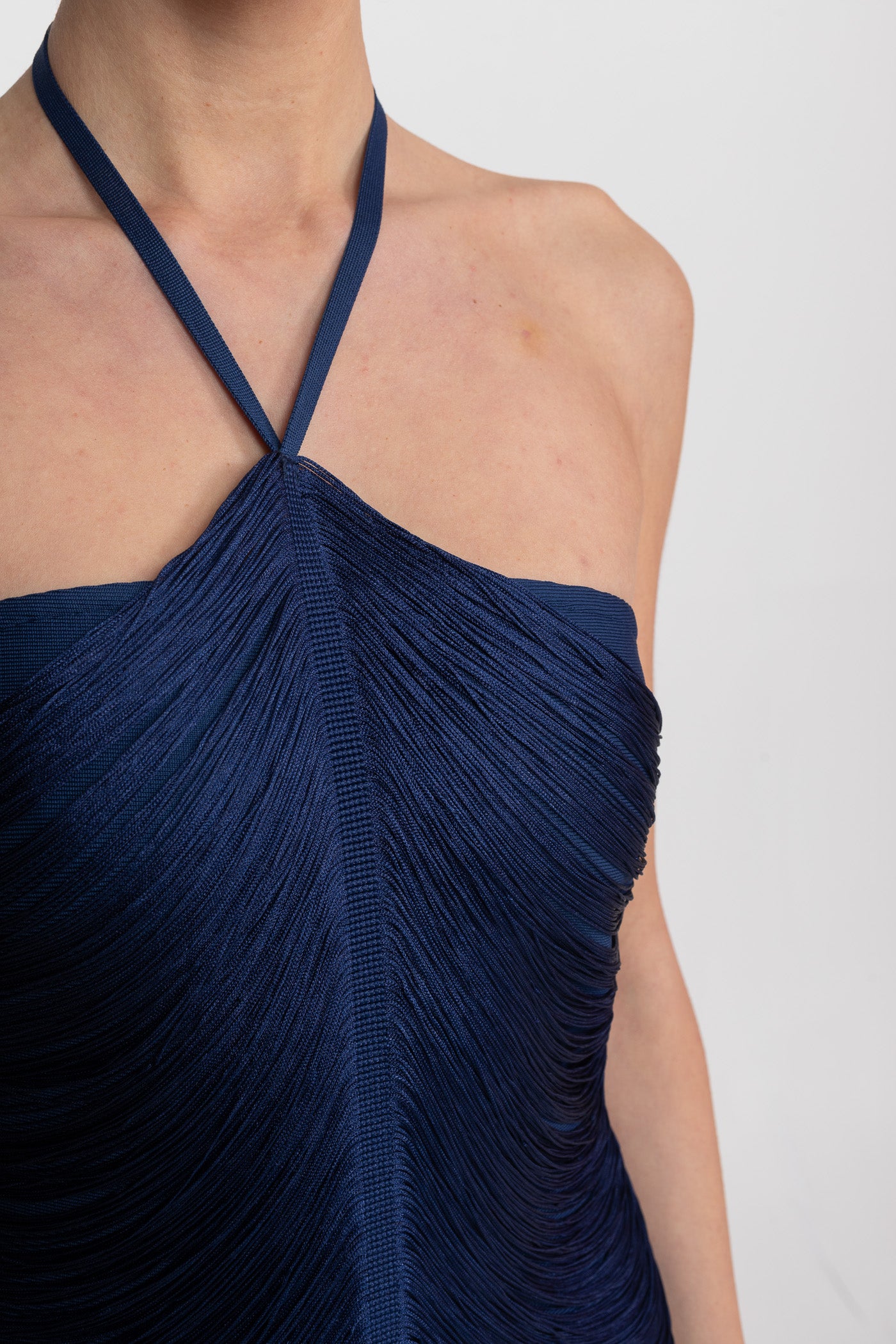 Rochie midi cu guler halter și textură plisată integrală - Blue 