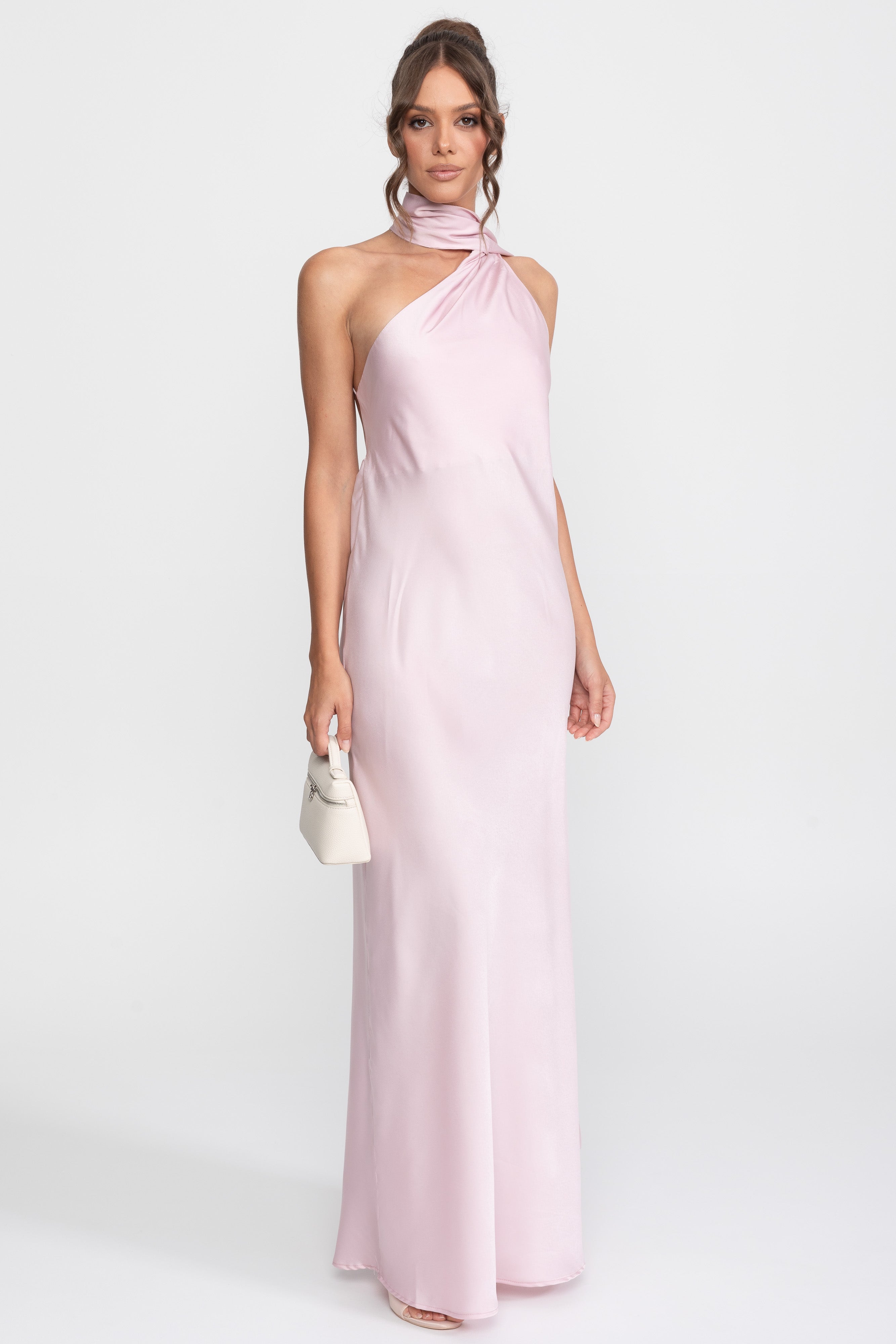 Rochie slip din satin cu decolteu halter răsucit și linie asimetrică a gulerului - Roz 