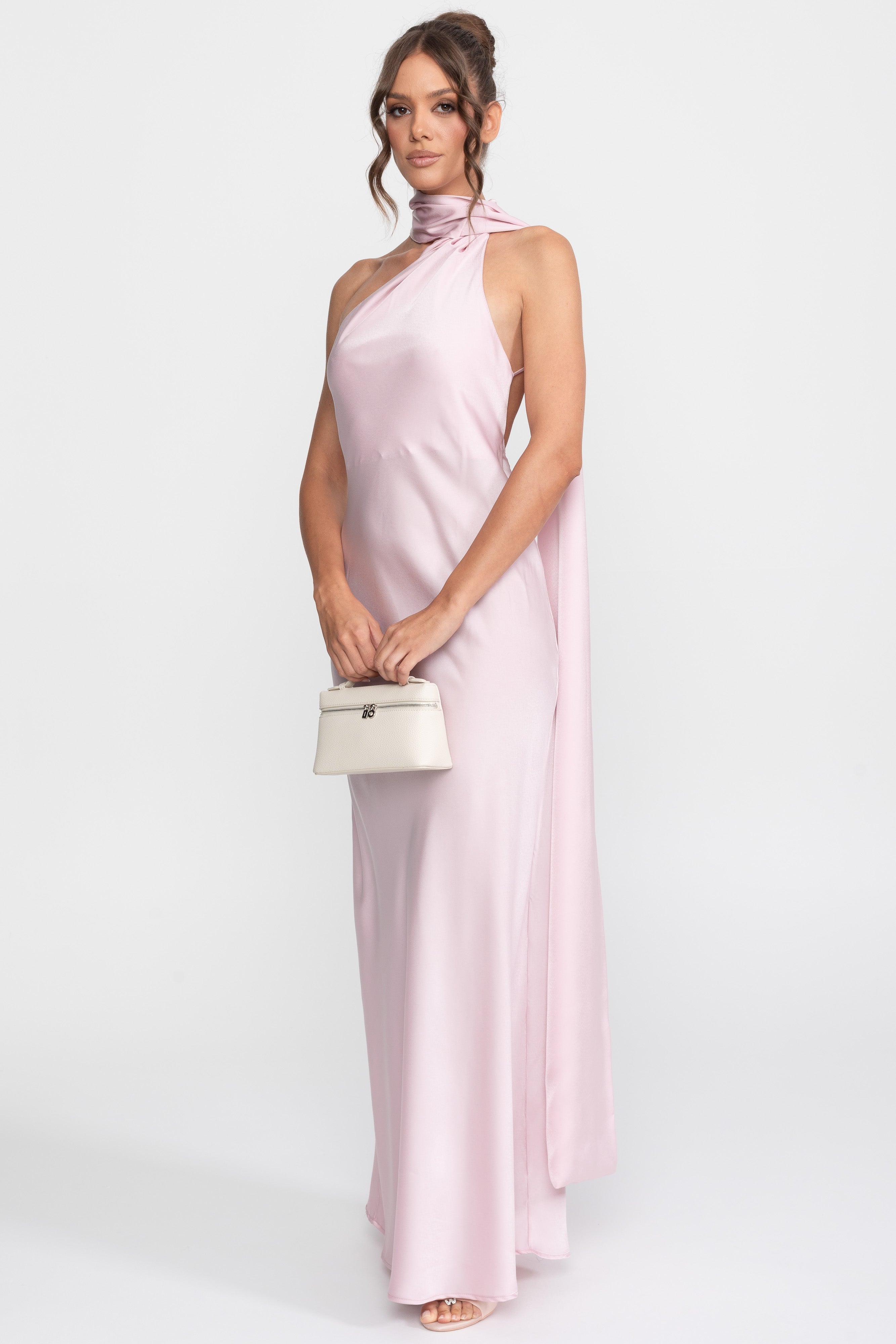Rochie slip din satin cu decolteu halter răsucit și linie asimetrică a gulerului - Roz 